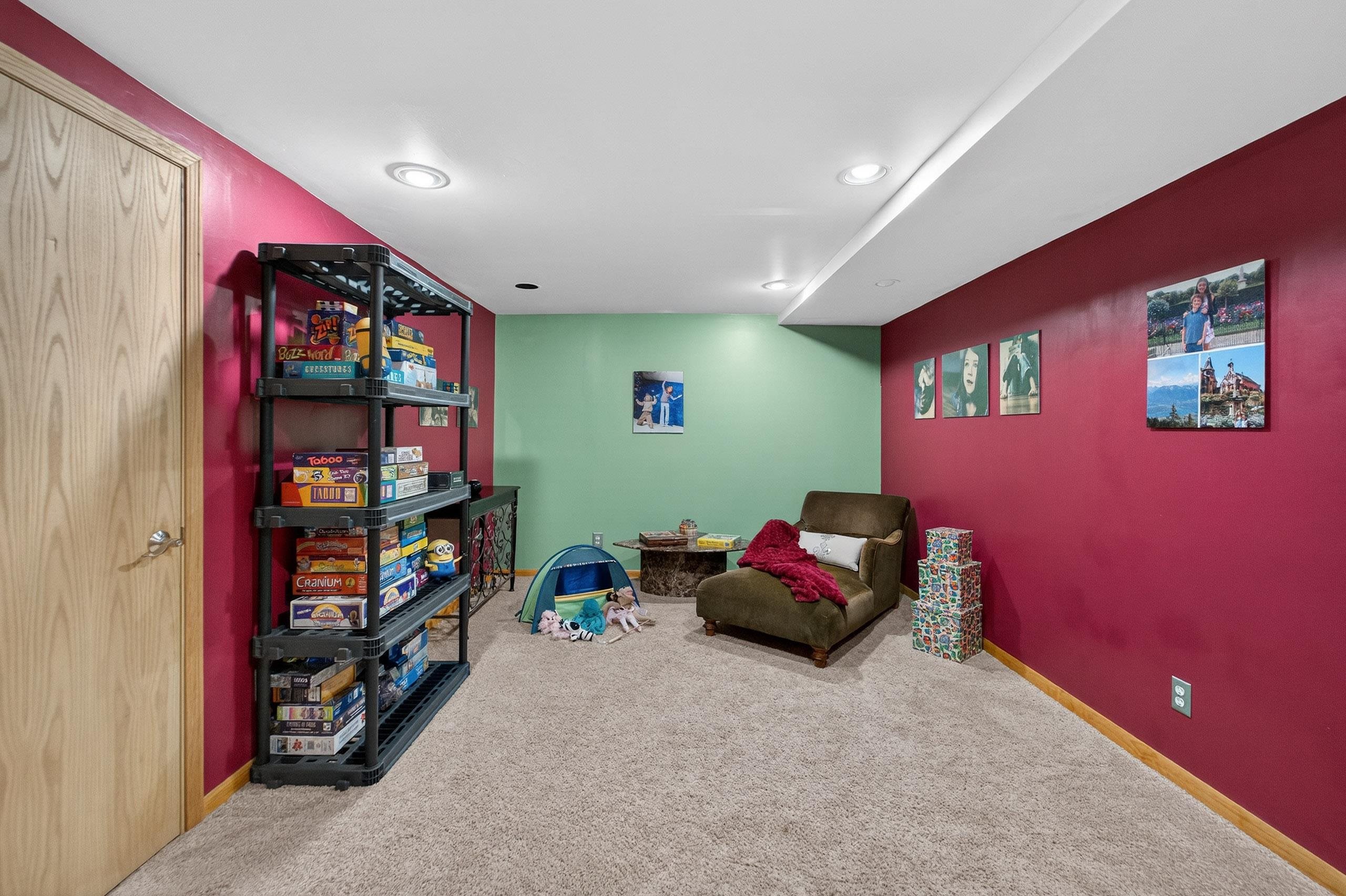 7115 Spring Hill Drive