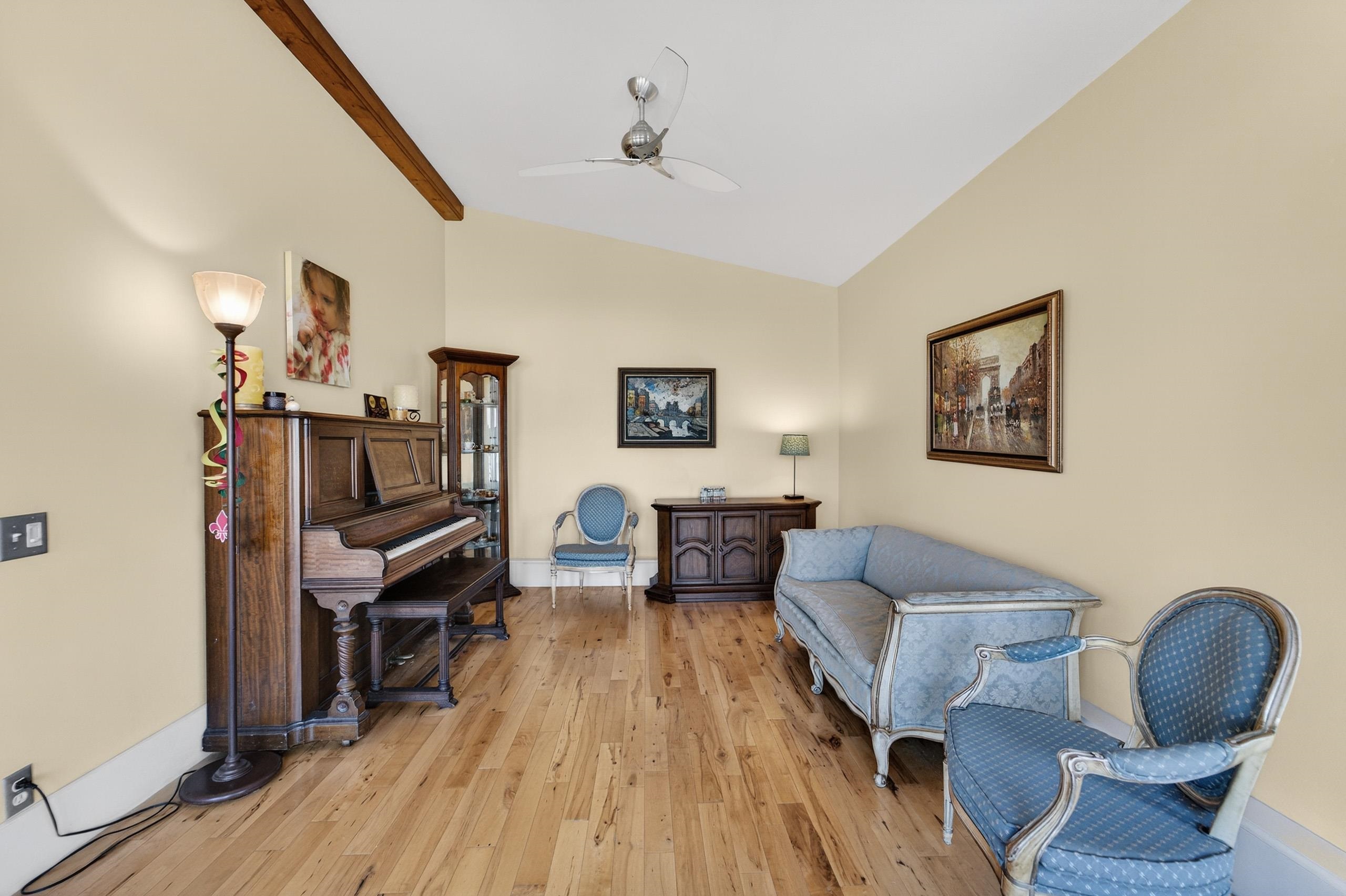 7115 Spring Hill Drive