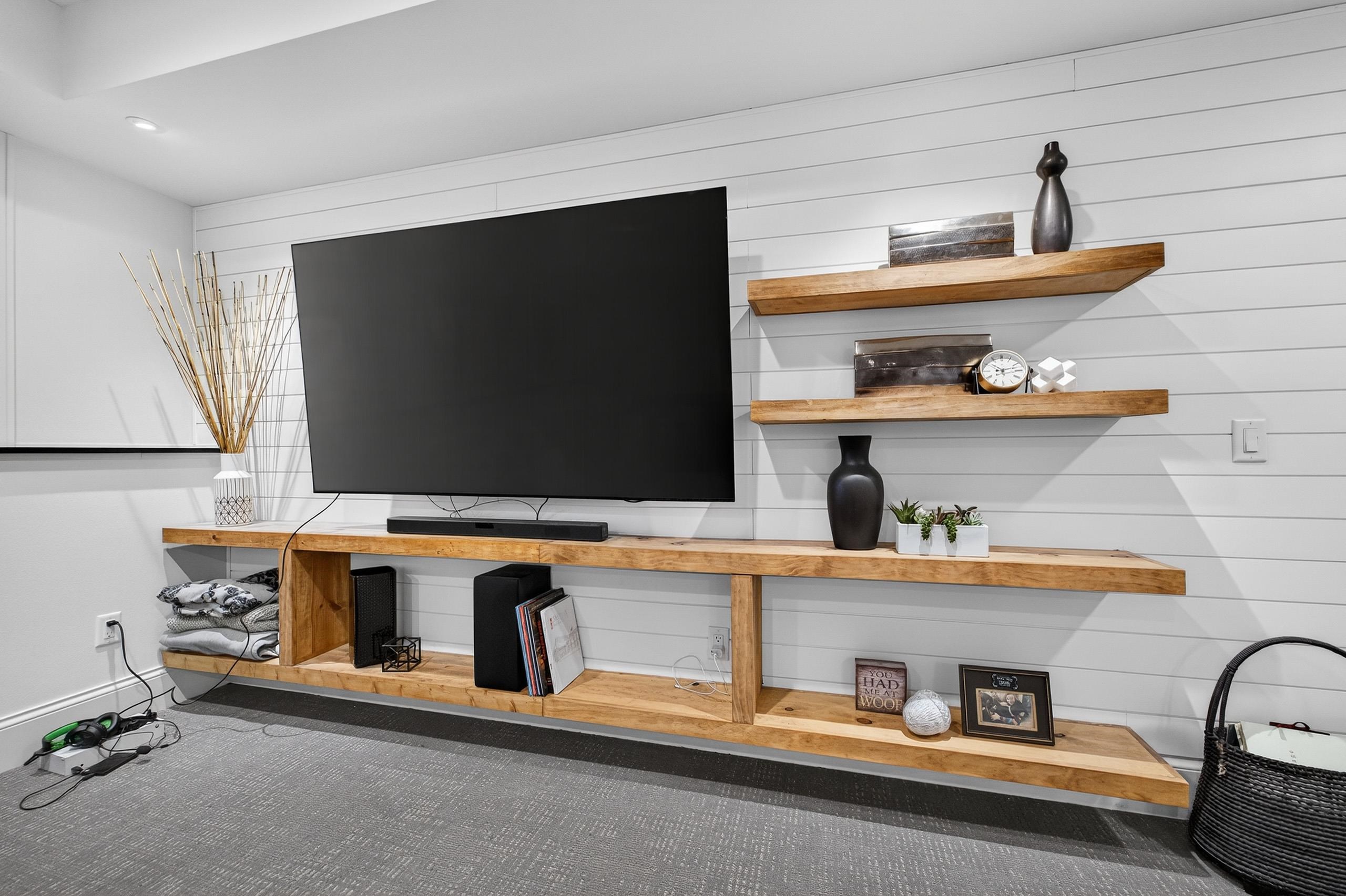 679 Inverness Street