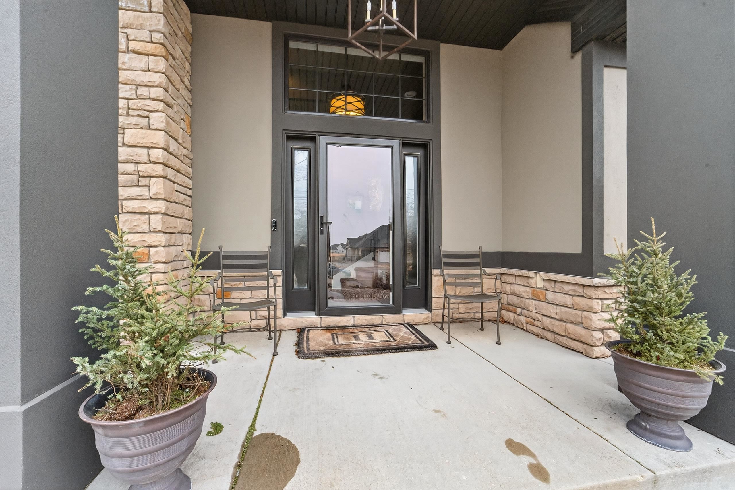 679 Inverness Street