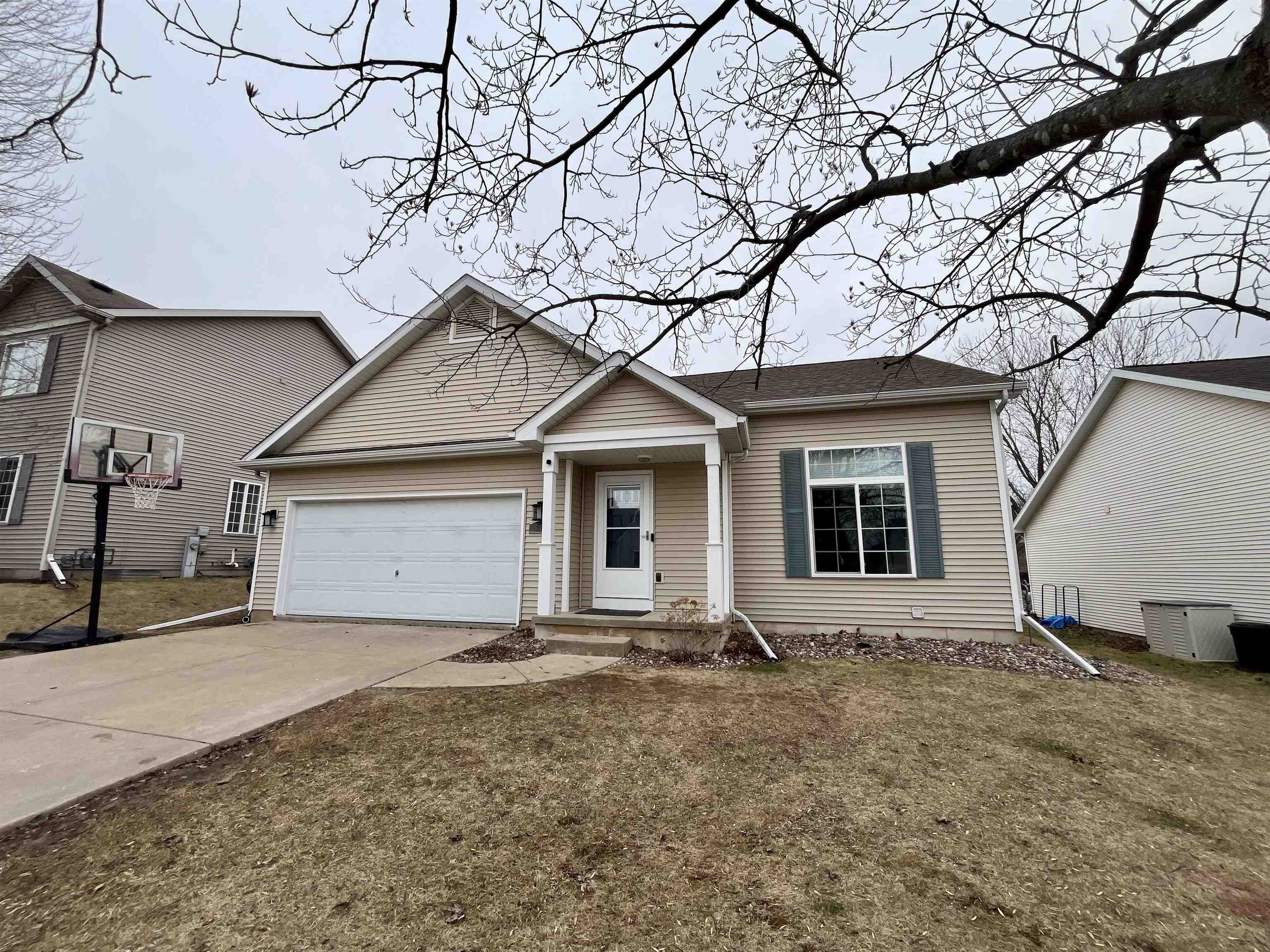 534 Goldenrod Circle