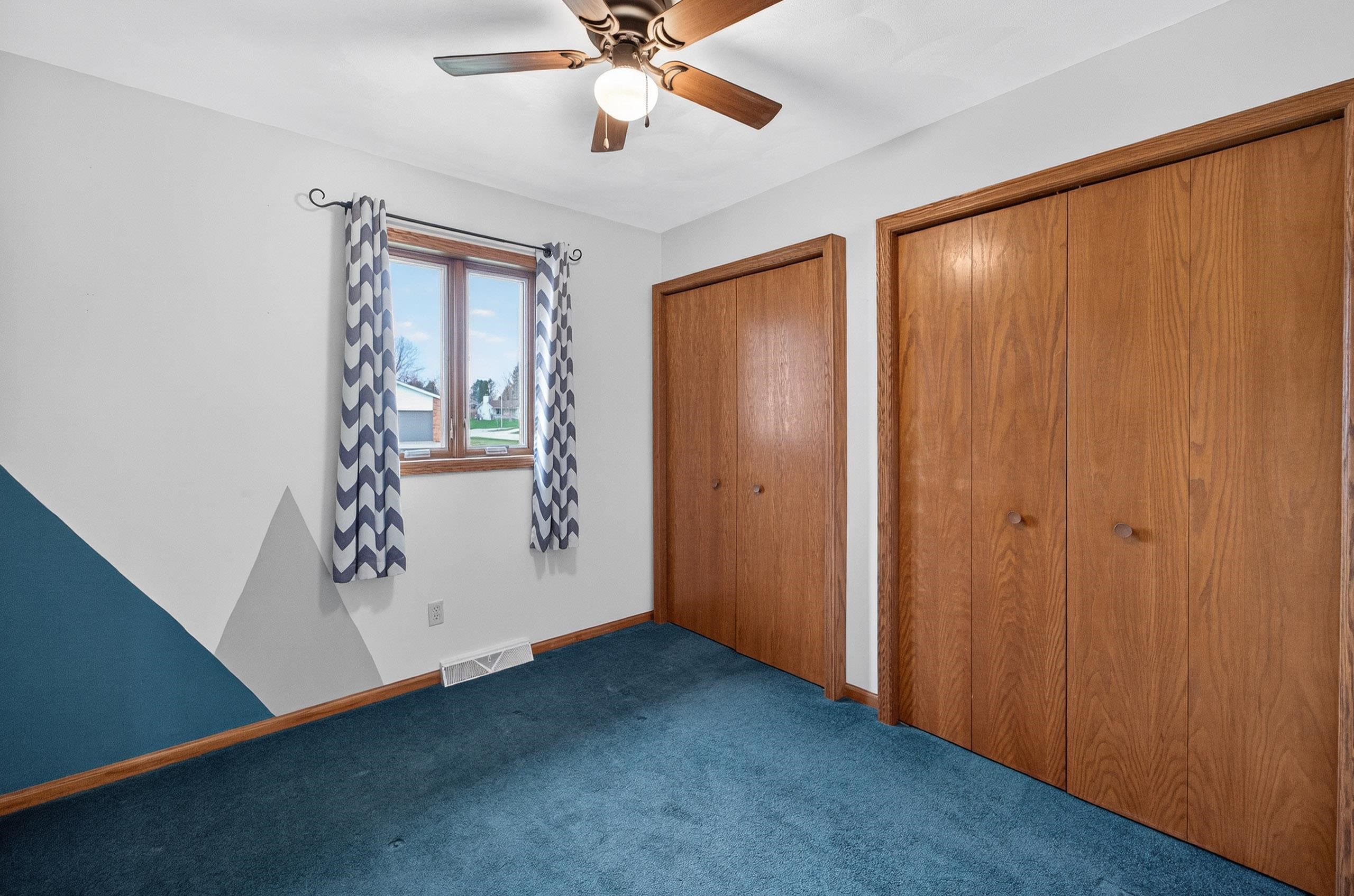 588 Washington Street