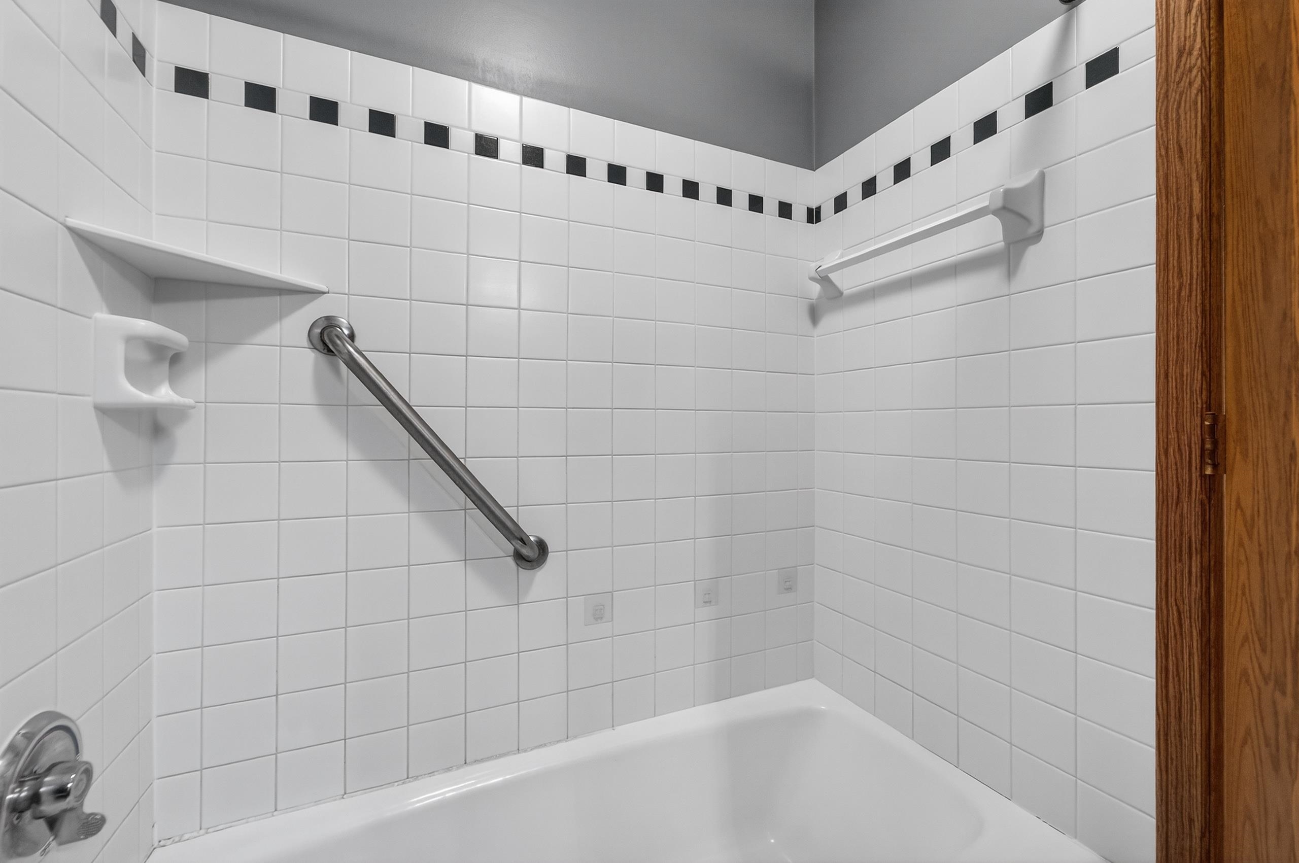 588 Washington Street