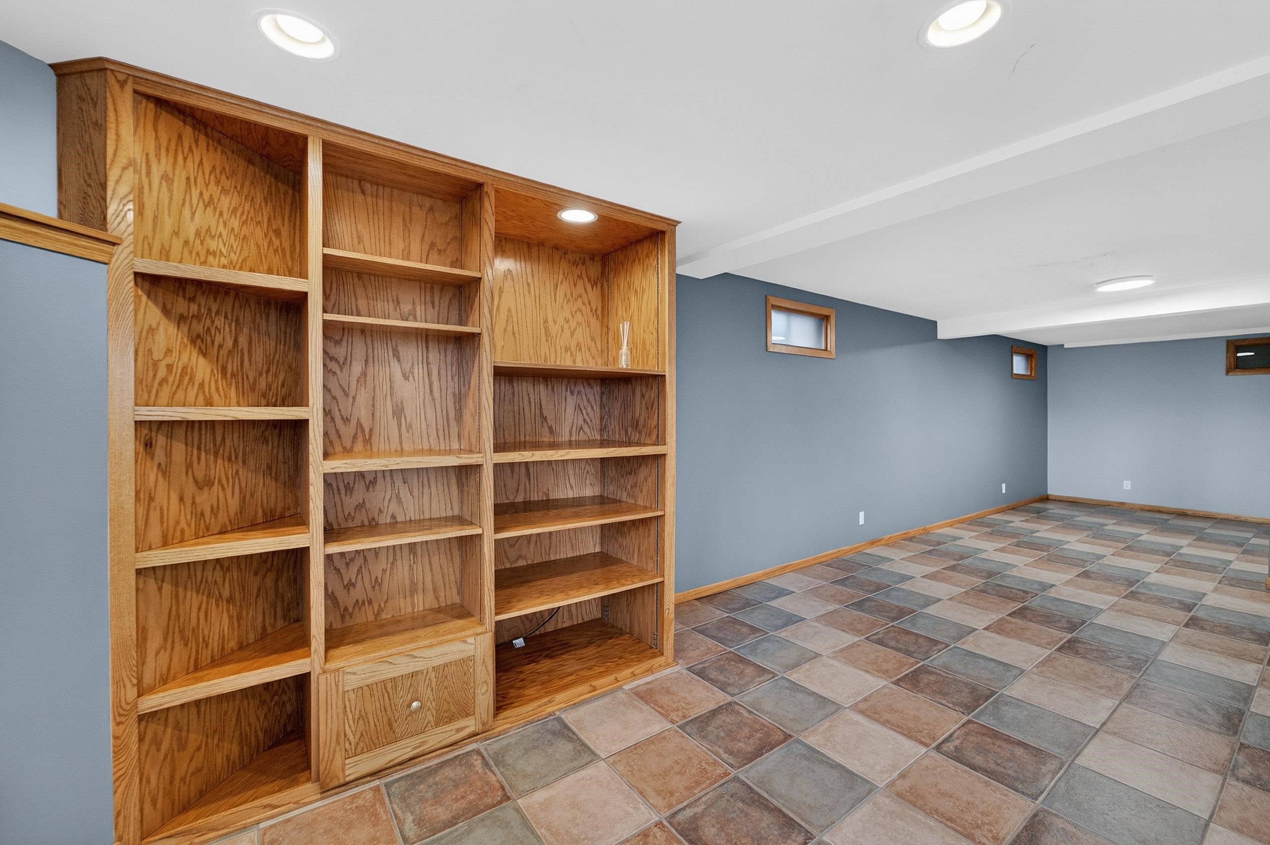 7116 Twin Sunset Road