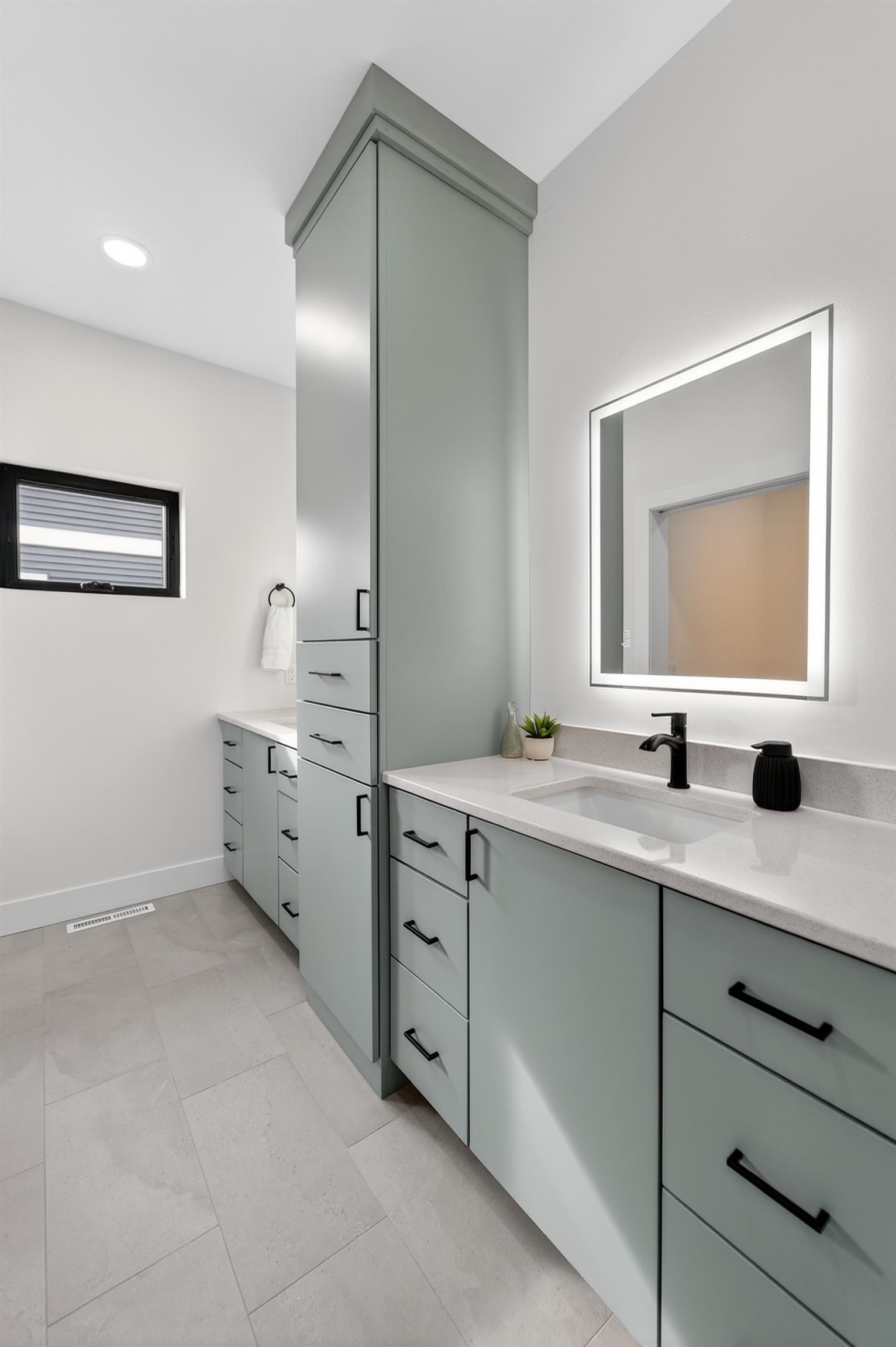 1403 Atlas Trail