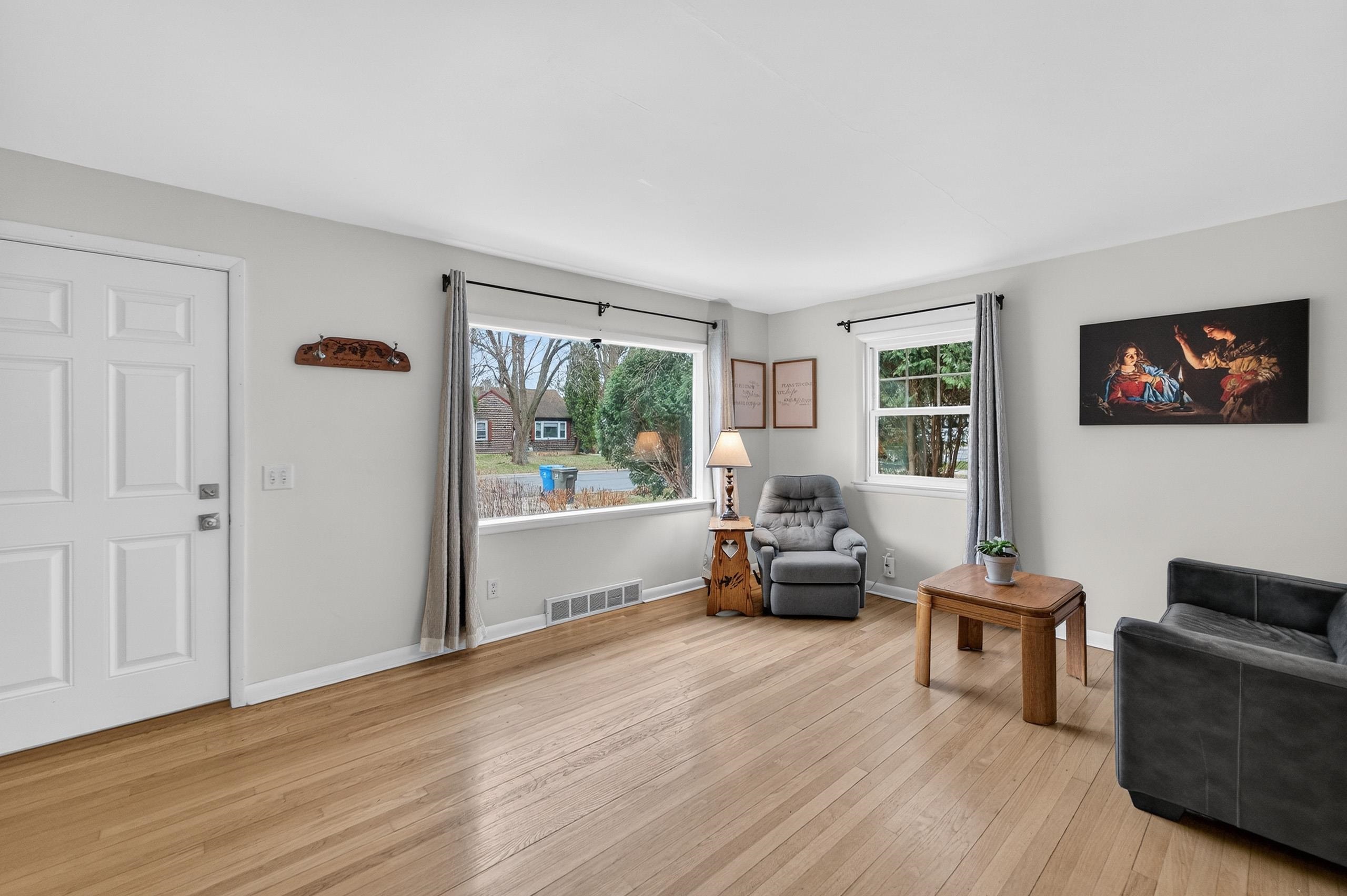 5207 Shore Acres Road