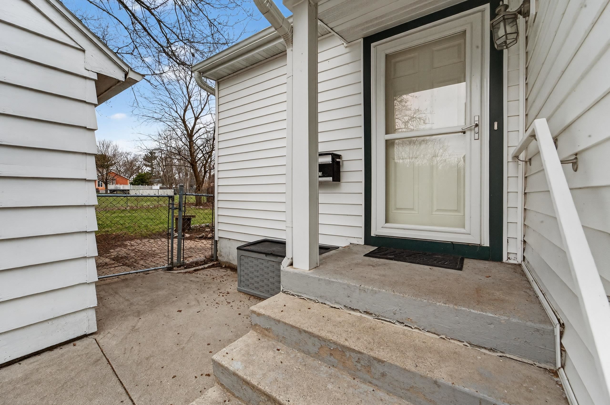 5207 Shore Acres Road