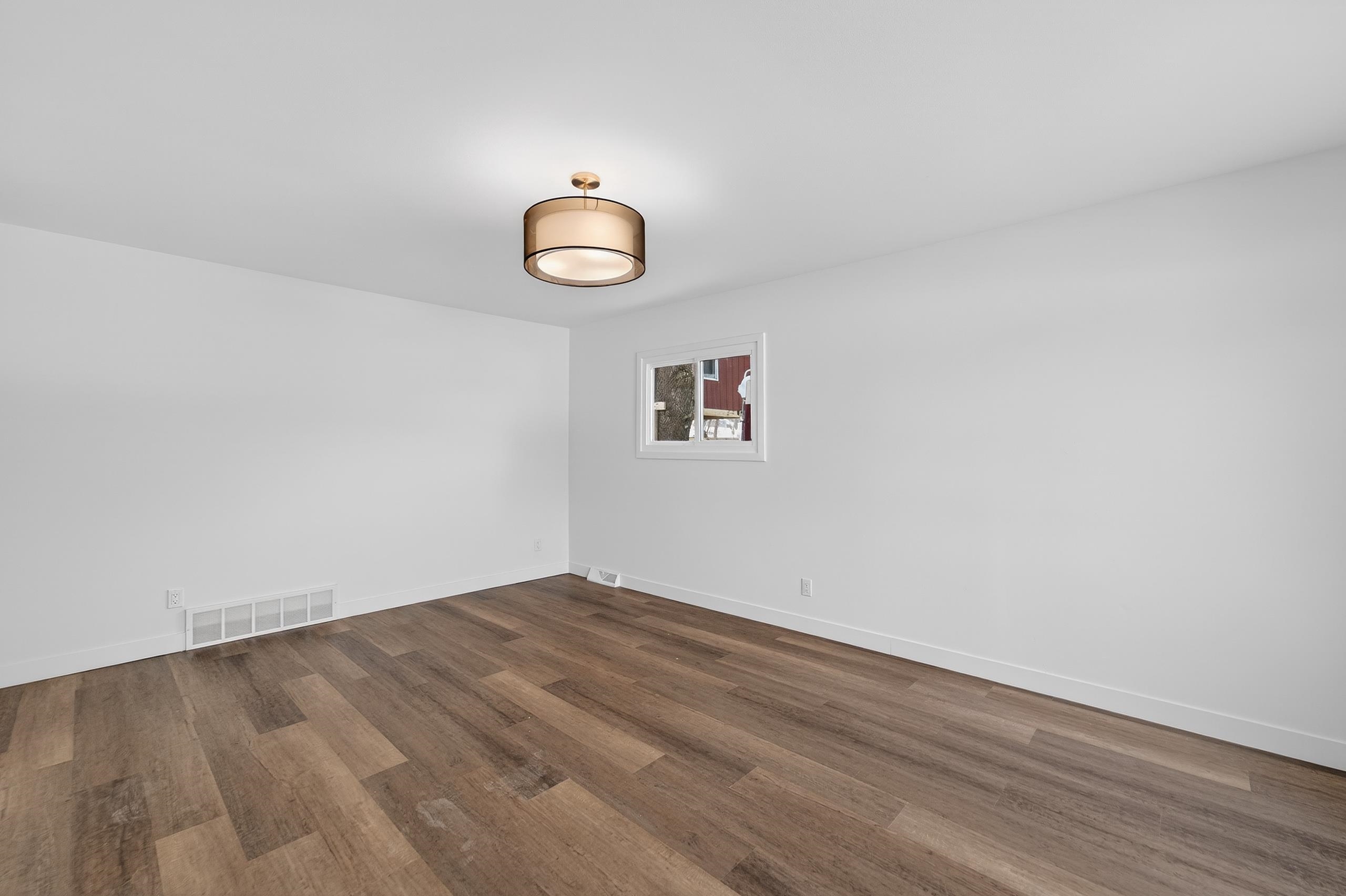 413 E Lincoln Drive