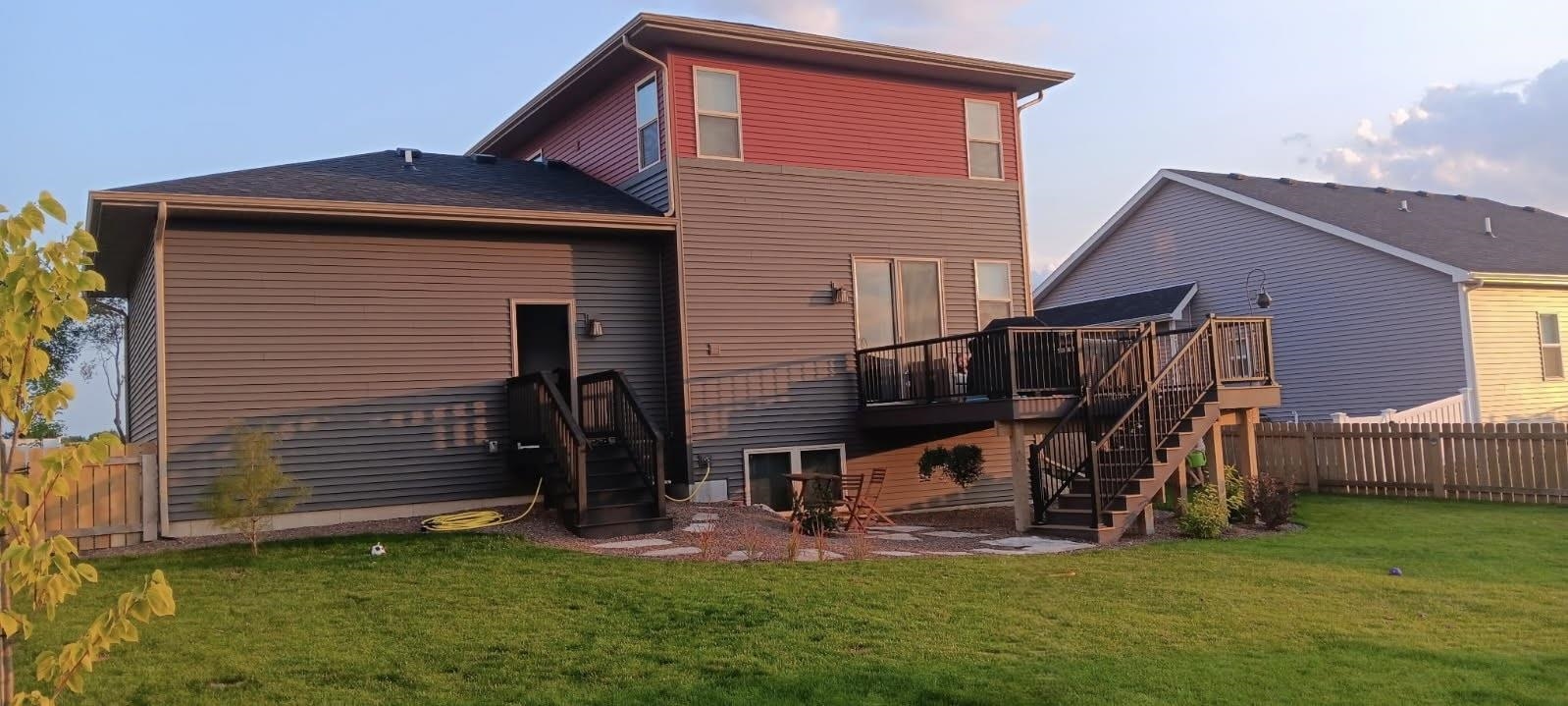 828 Shadowwood Trail