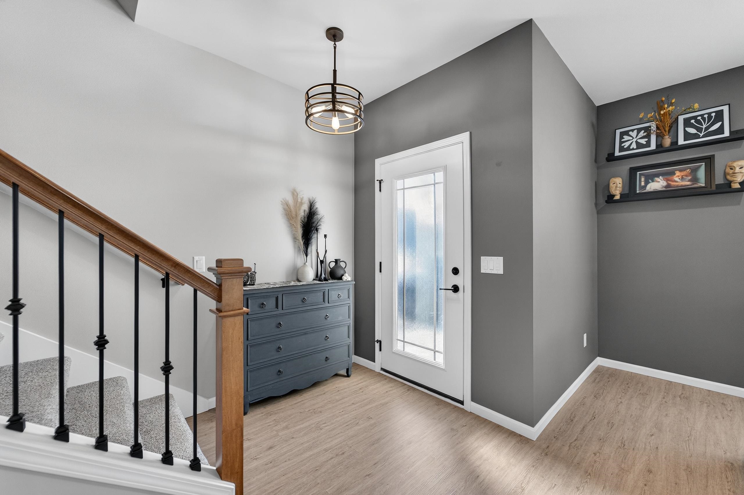 828 Shadowwood Trail