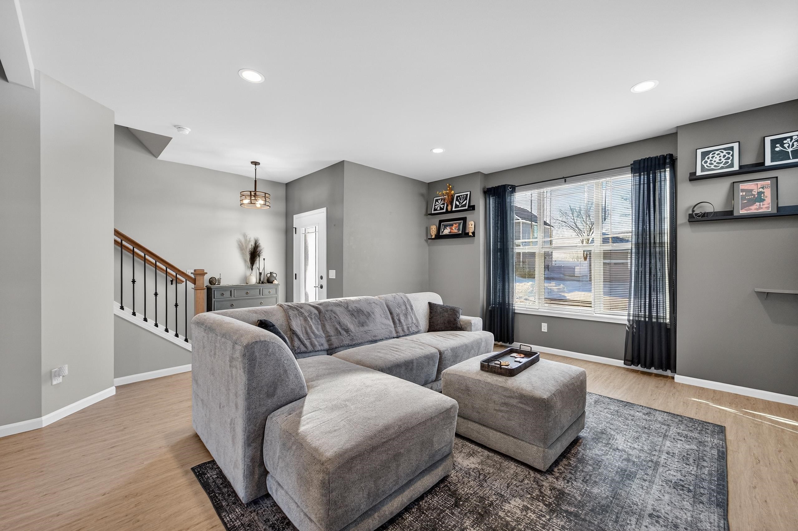 828 Shadowwood Trail