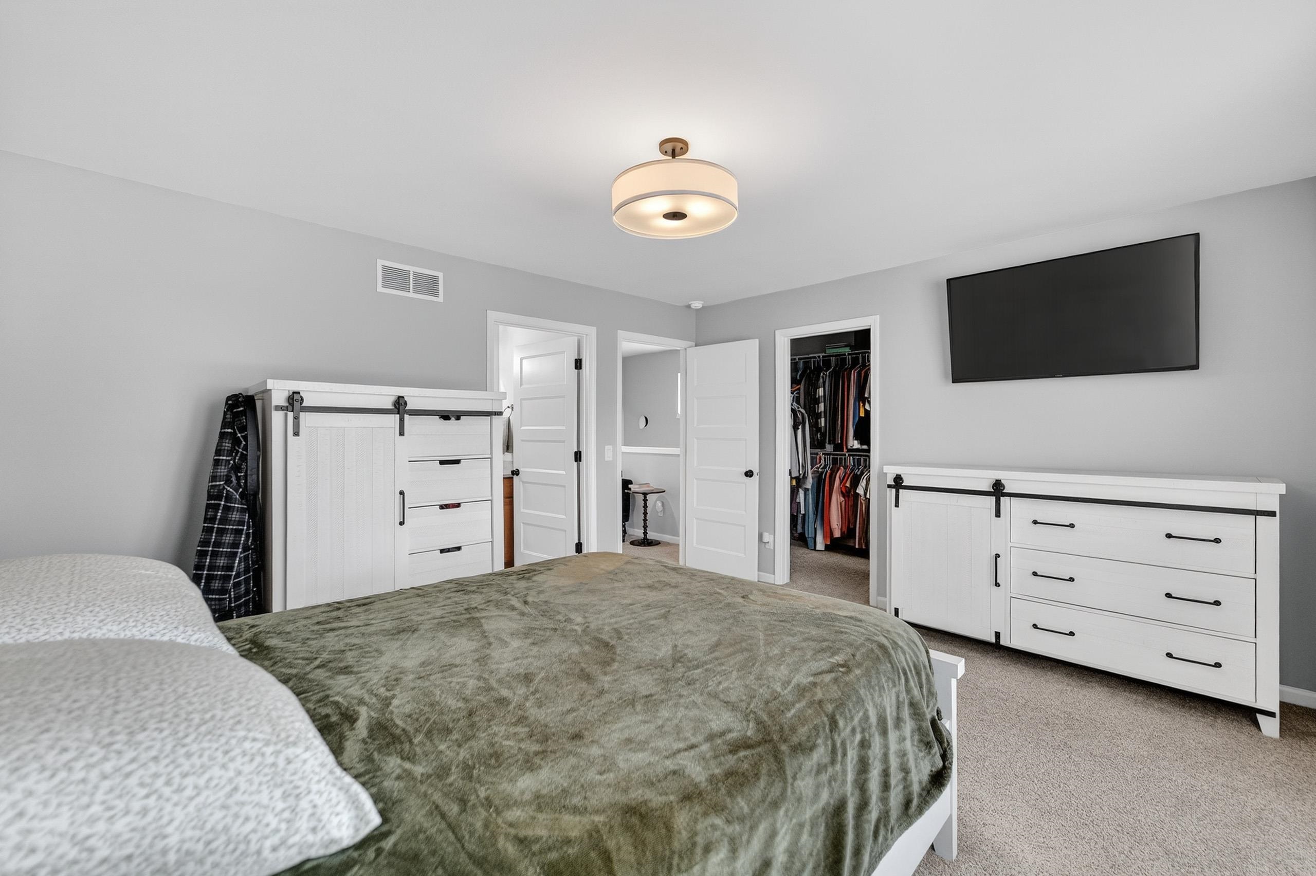 828 Shadowwood Trail