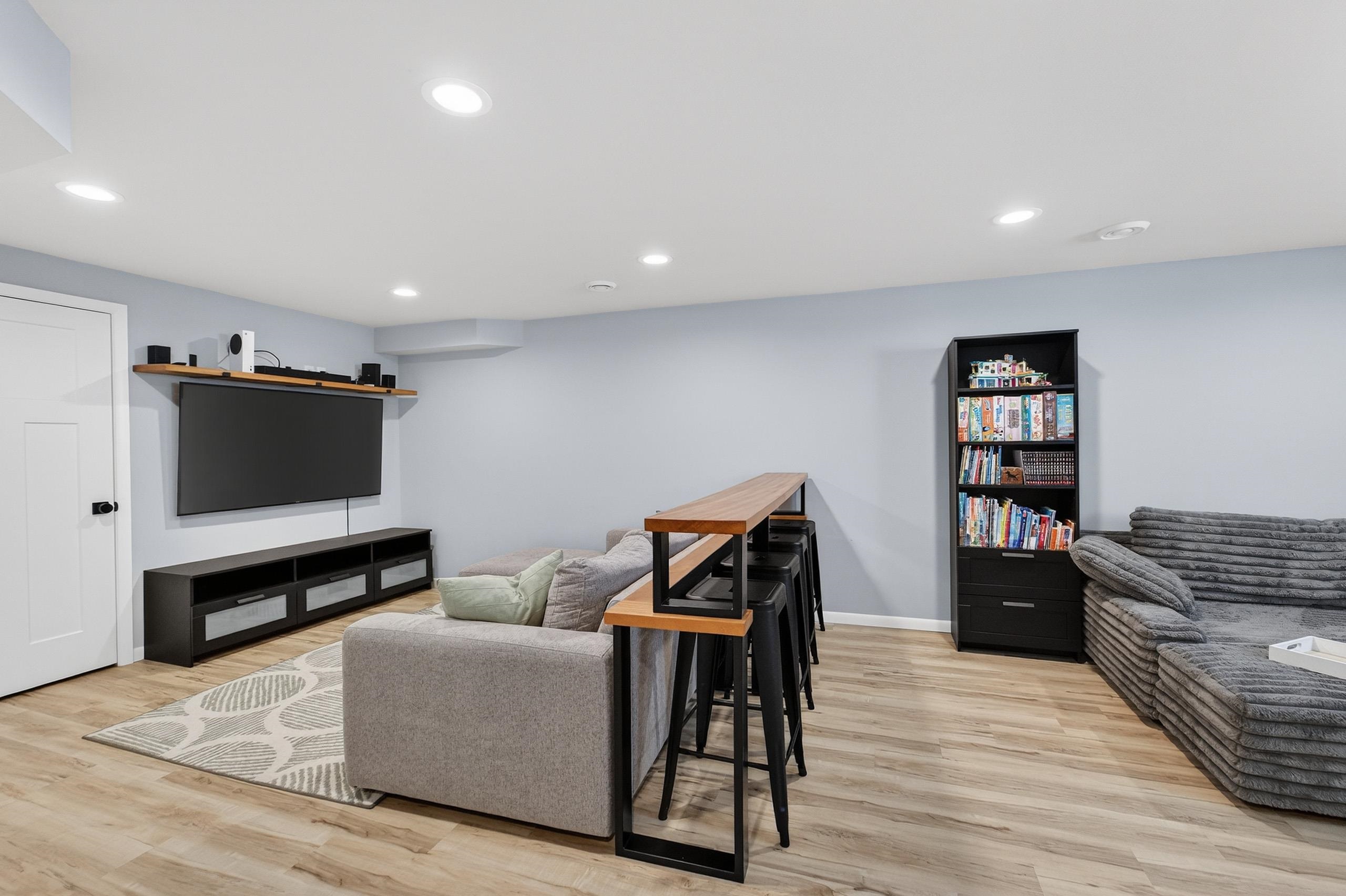 4427 Feather Lane