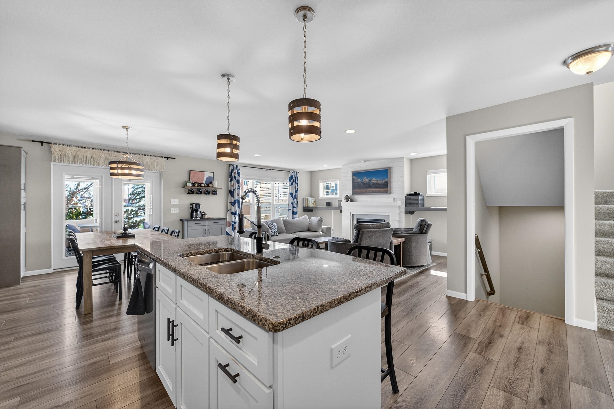 4427 Feather Lane