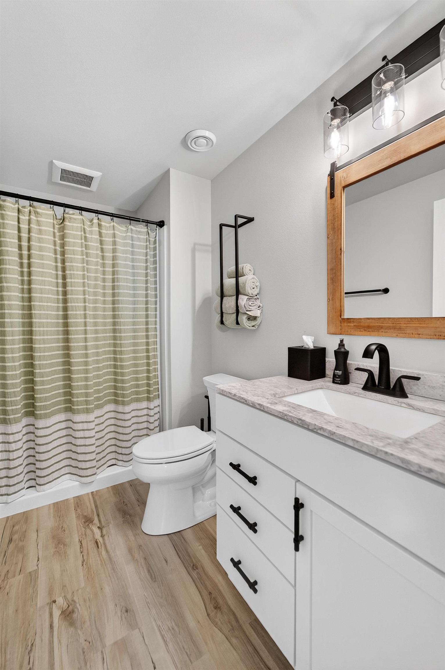4427 Feather Lane