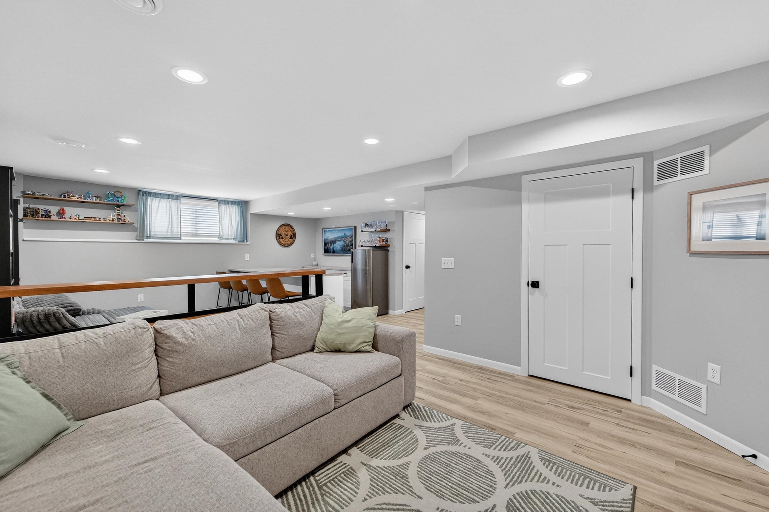 4427 Feather Lane