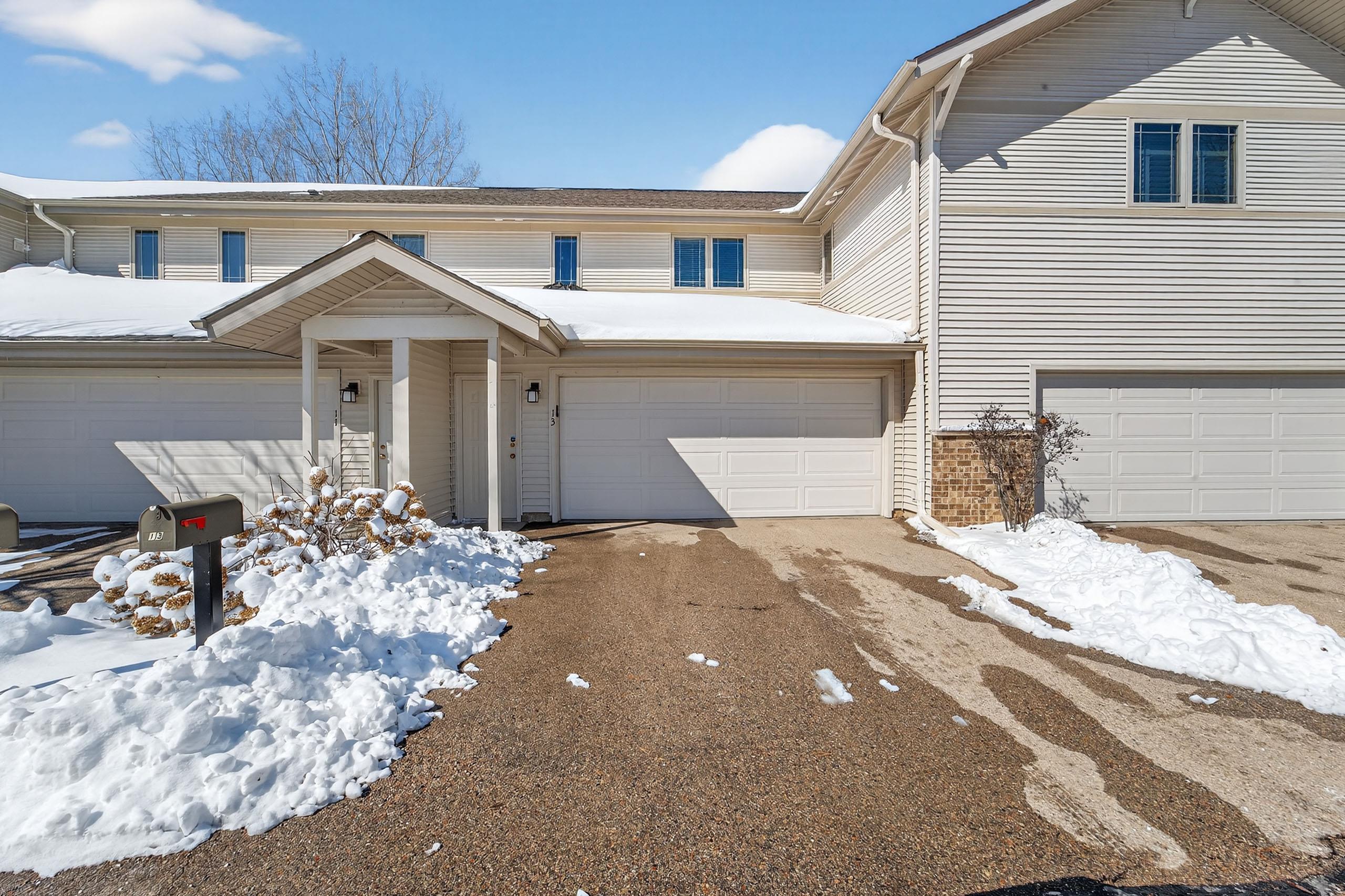 13 Wood Brook Way
