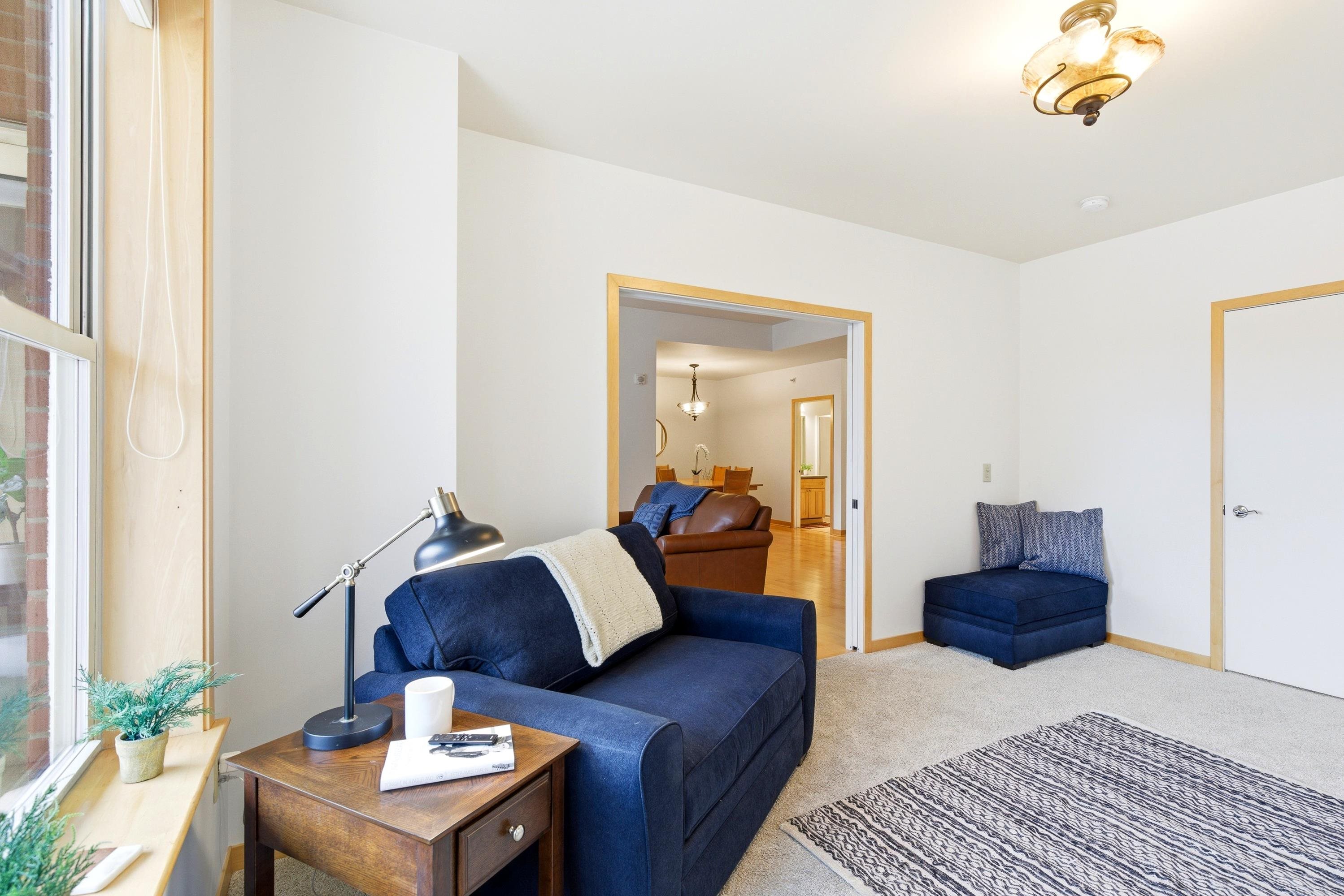 360 W Washington Avenue Unit: 403