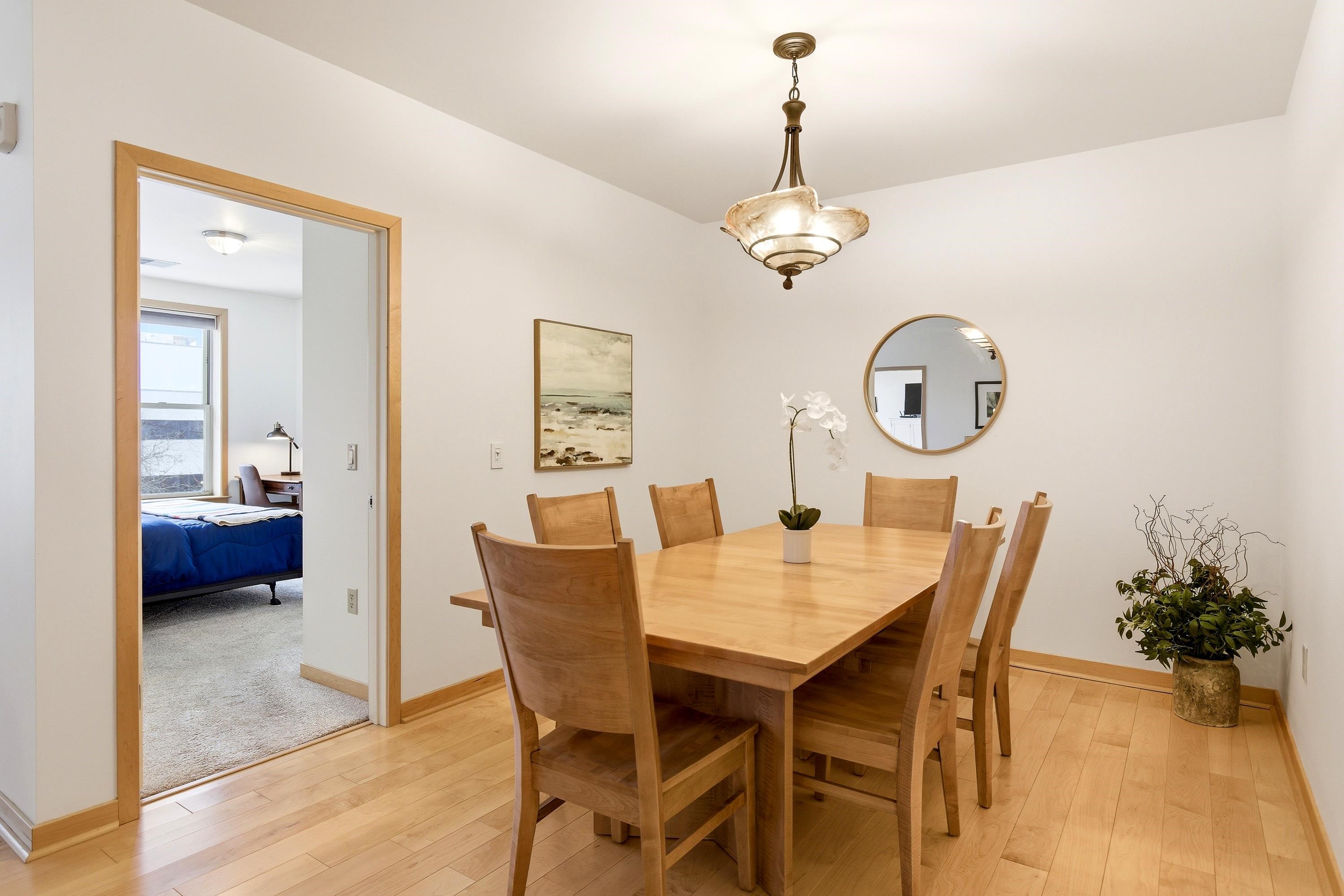 360 W Washington Avenue Unit: 403
