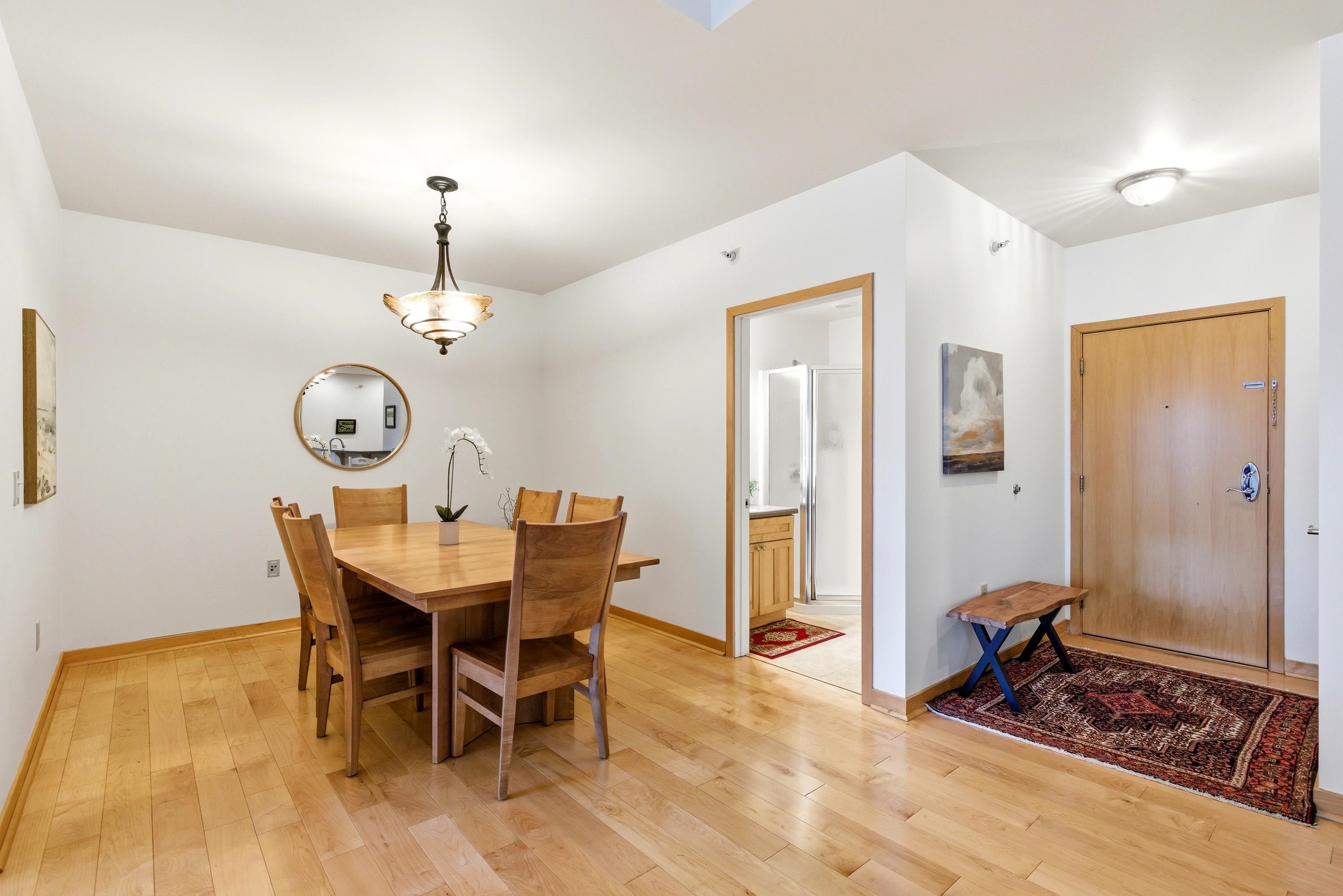 360 W Washington Avenue Unit: 403