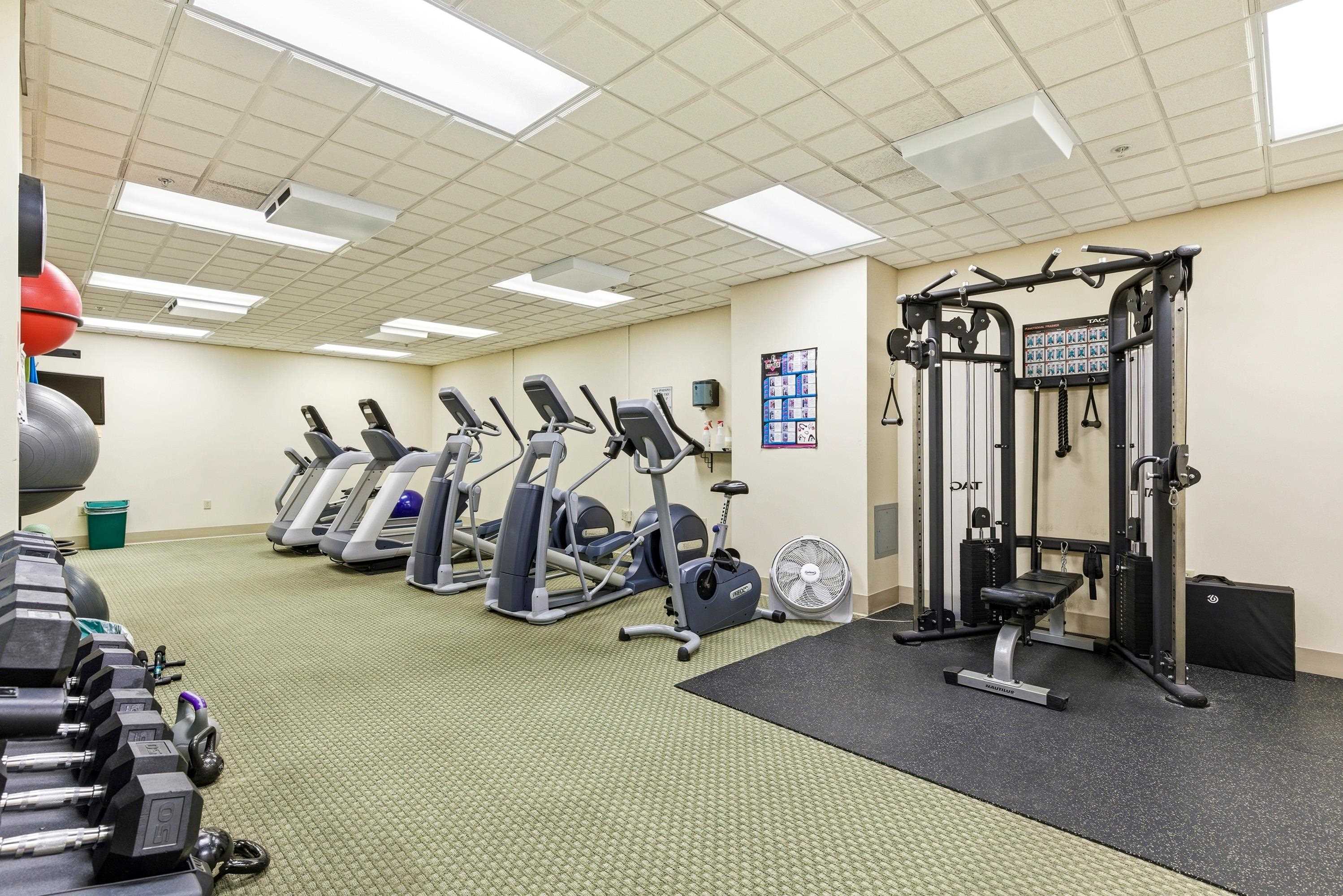 360 W Washington Avenue Unit: 403