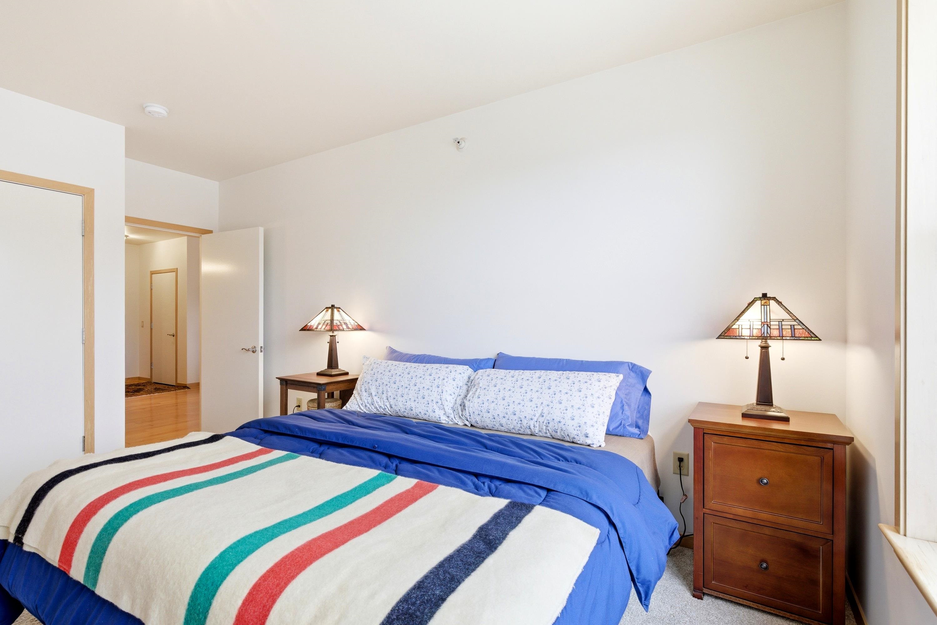 360 W Washington Avenue Unit: 403