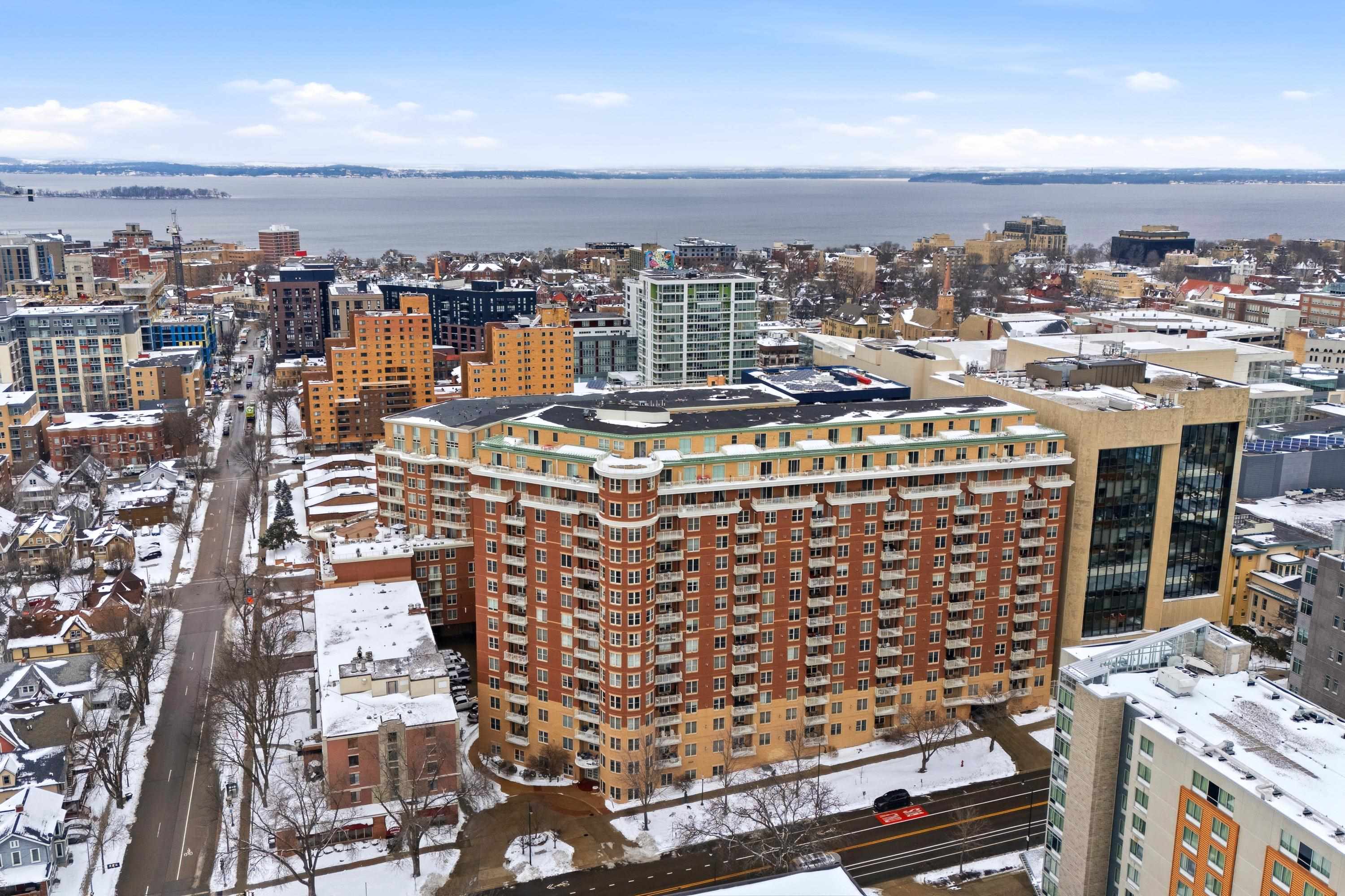 360 W Washington Avenue Unit: 403
