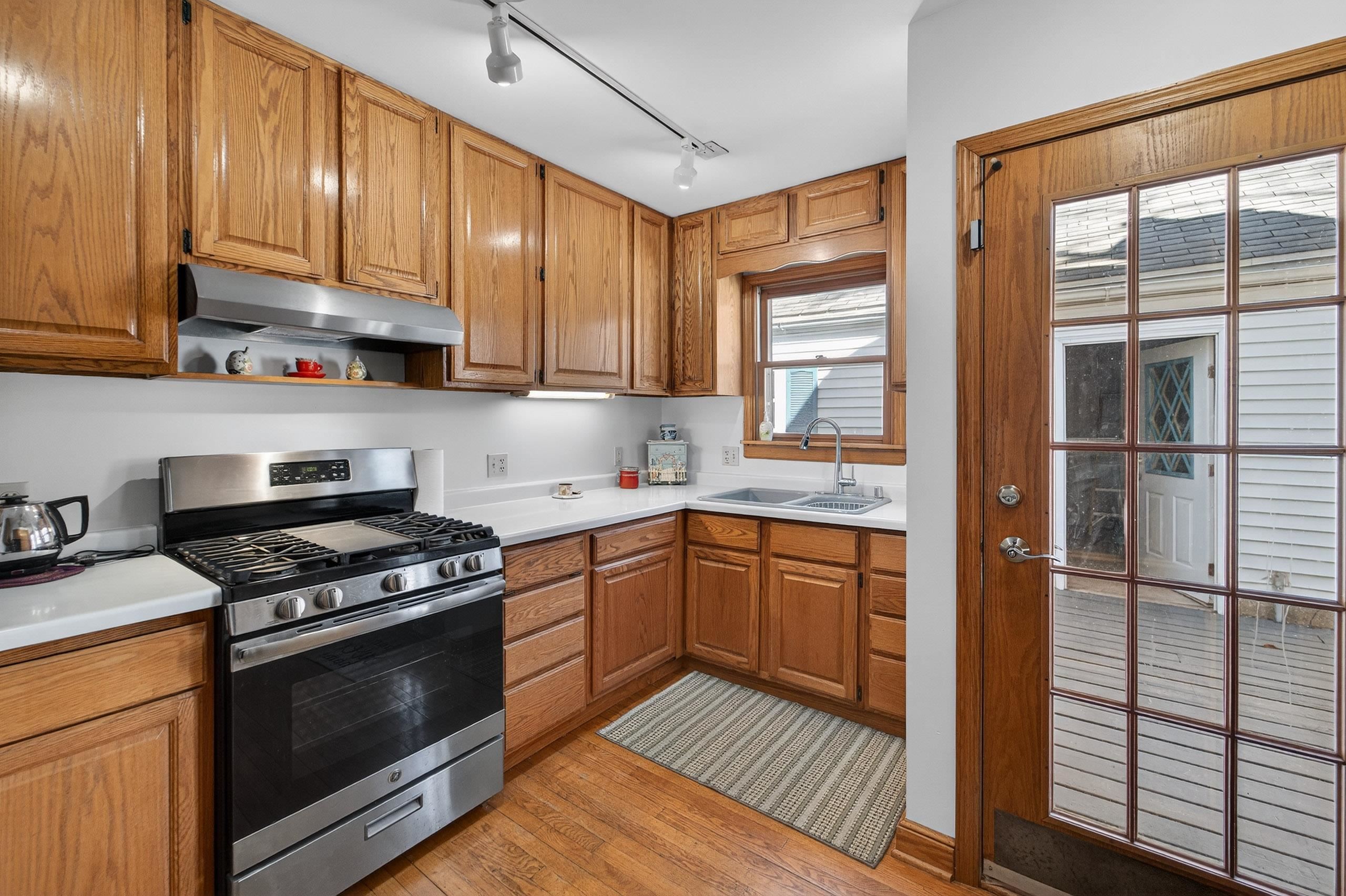 1402 Farragut Street