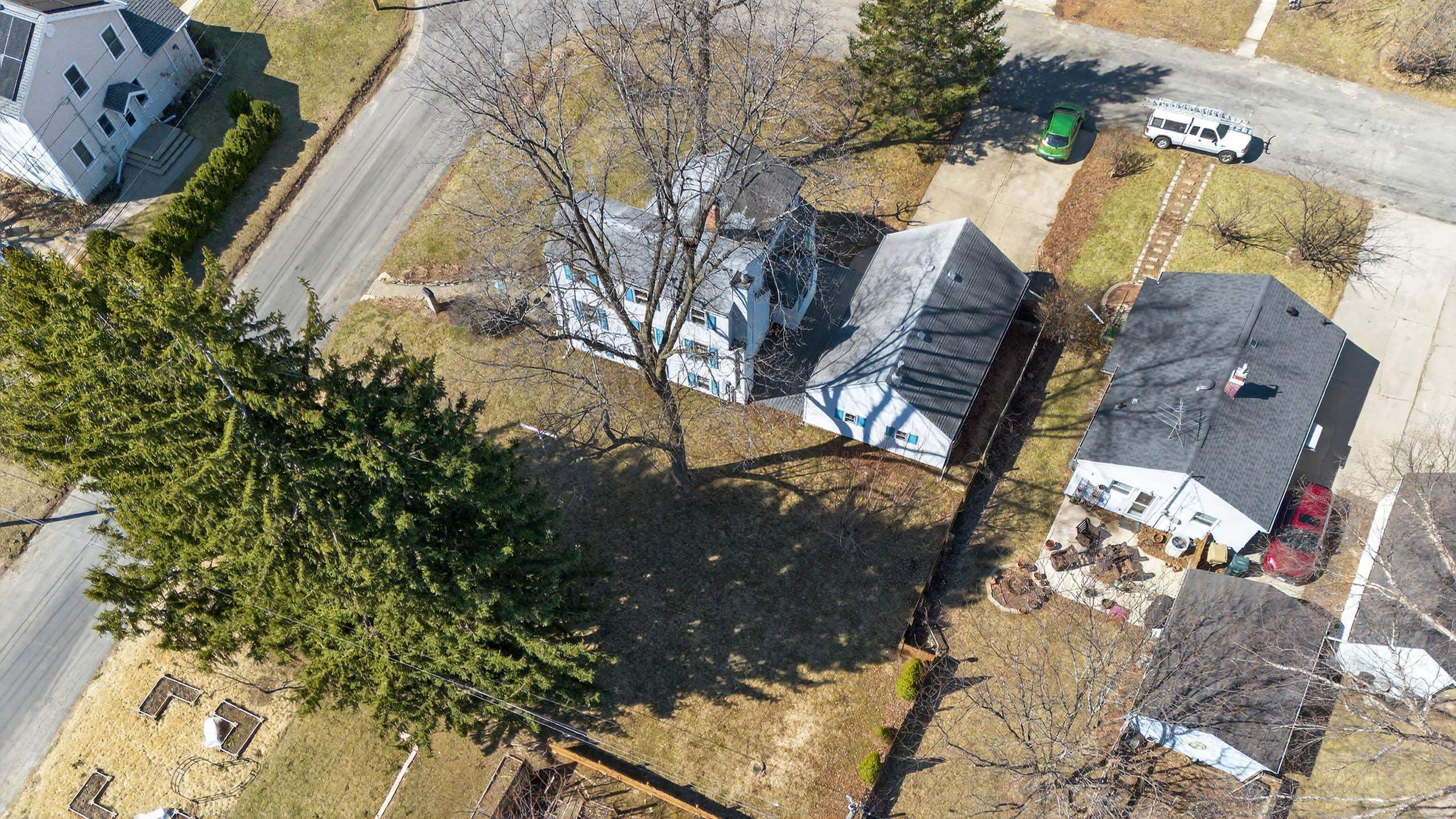 1402 Farragut Street