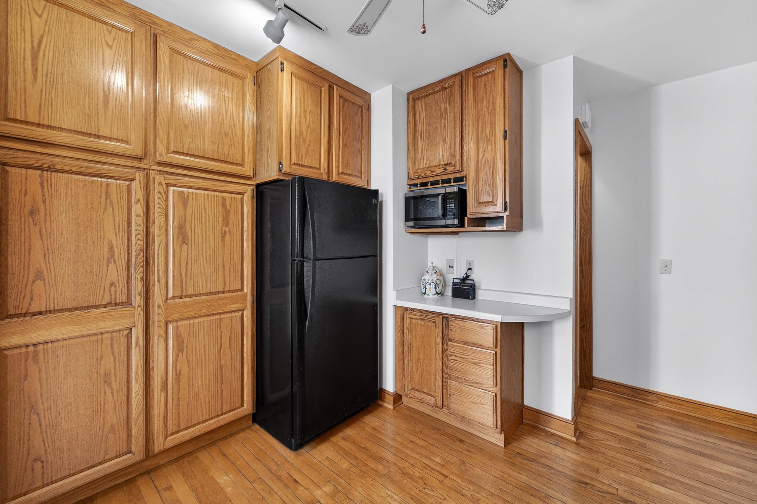 1402 Farragut Street