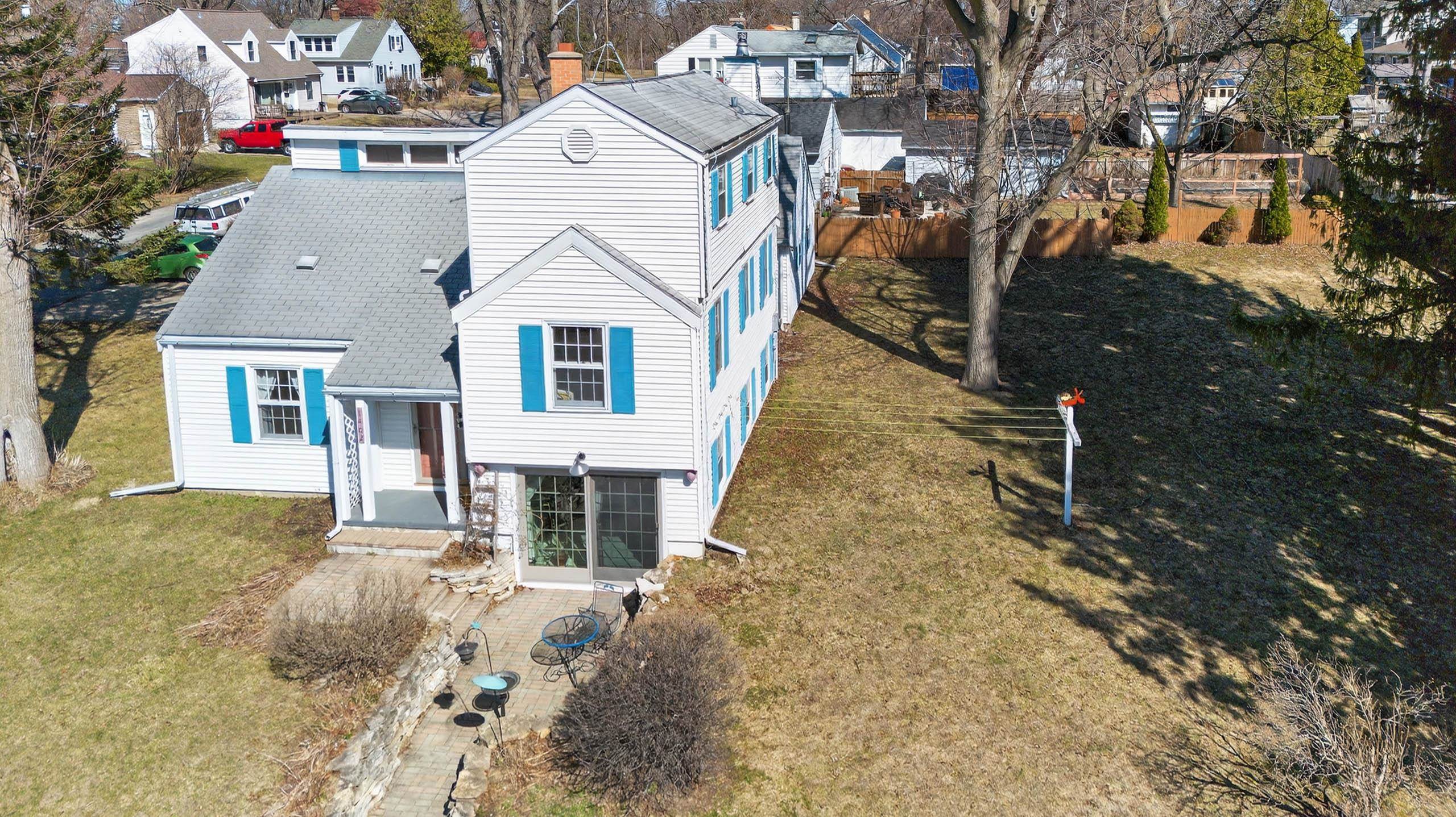 1402 Farragut Street