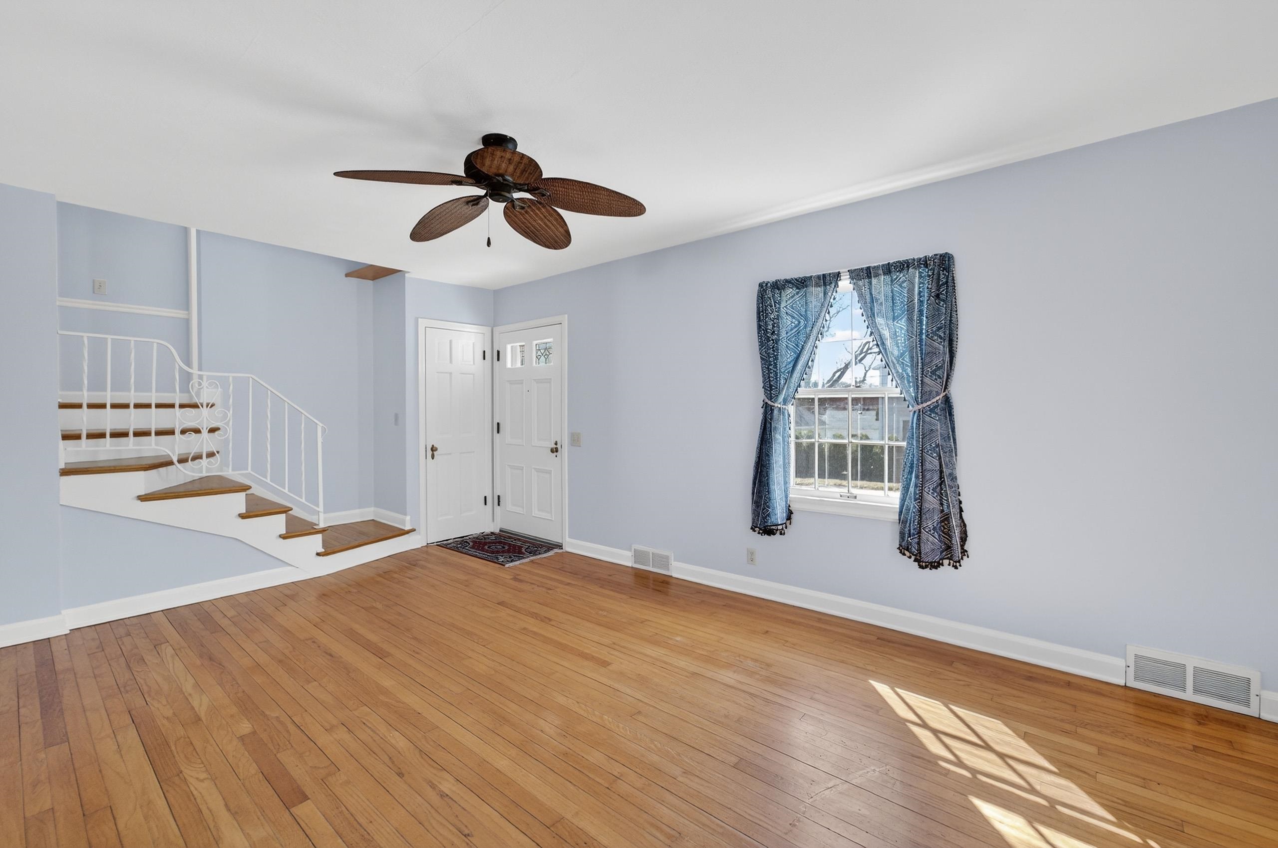 1402 Farragut Street