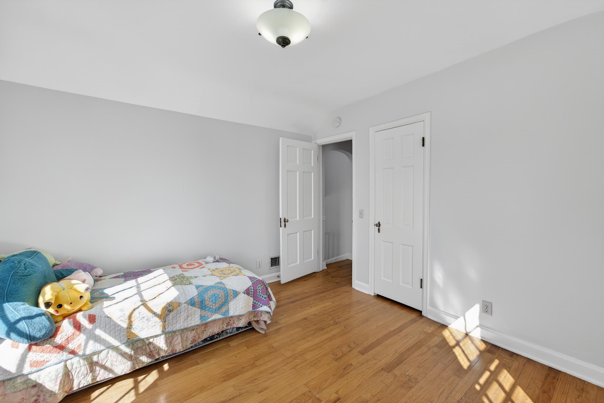 1402 Farragut Street