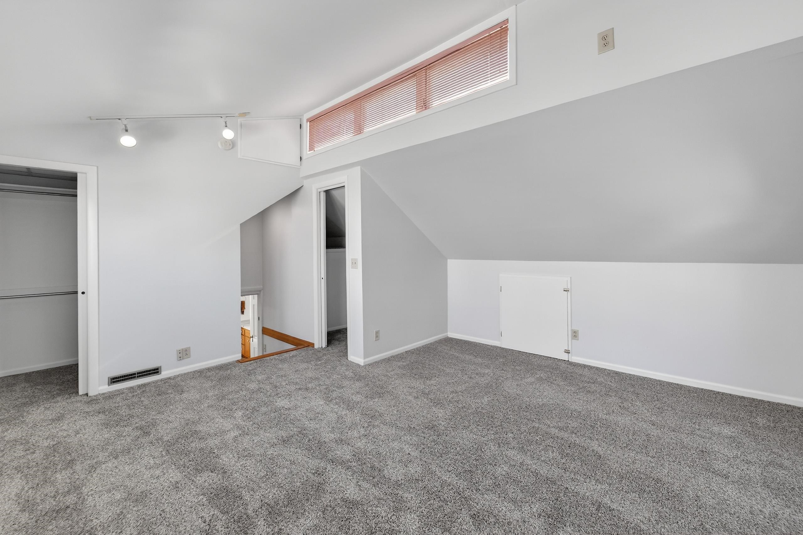 1402 Farragut Street