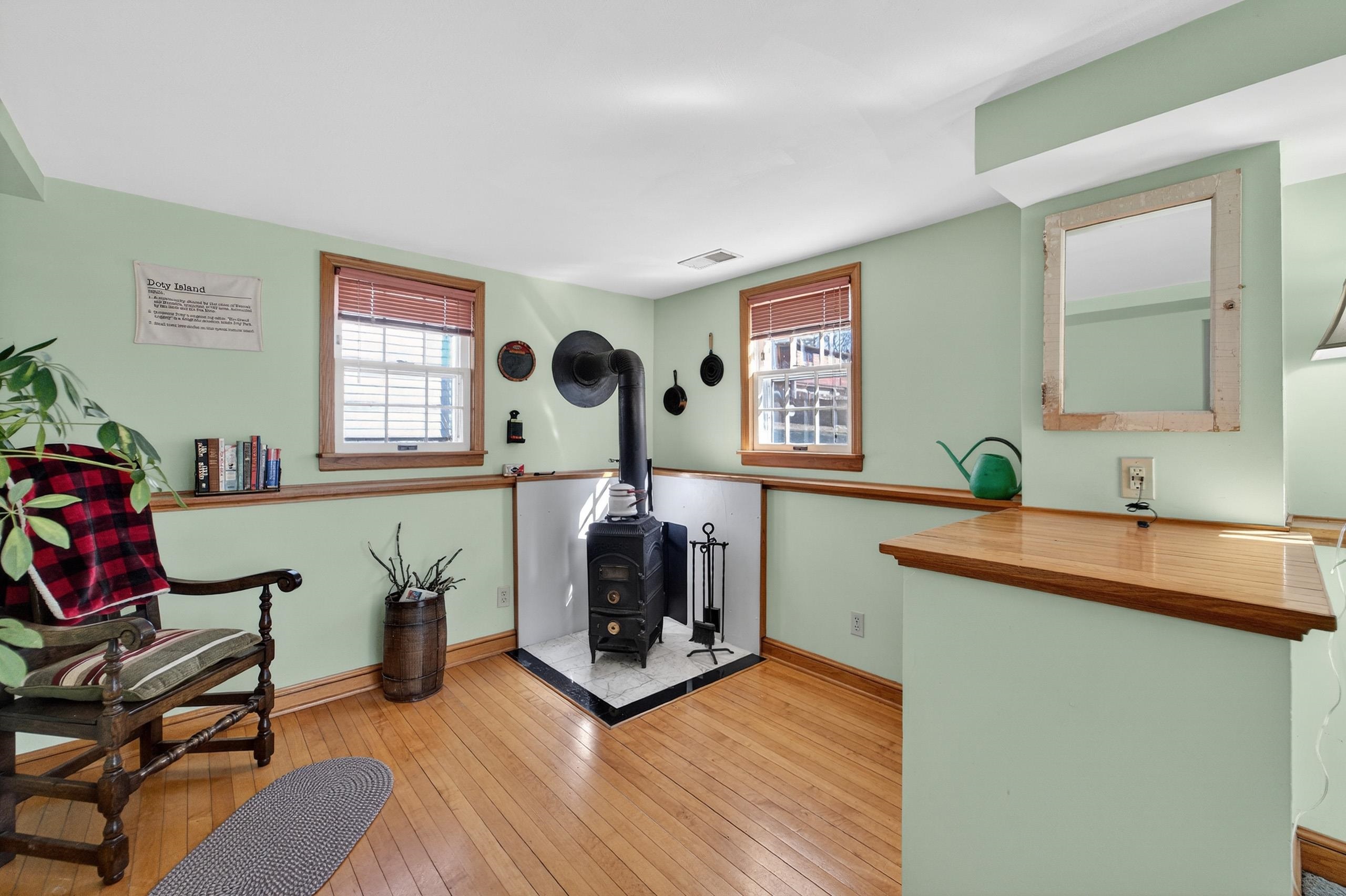 1402 Farragut Street