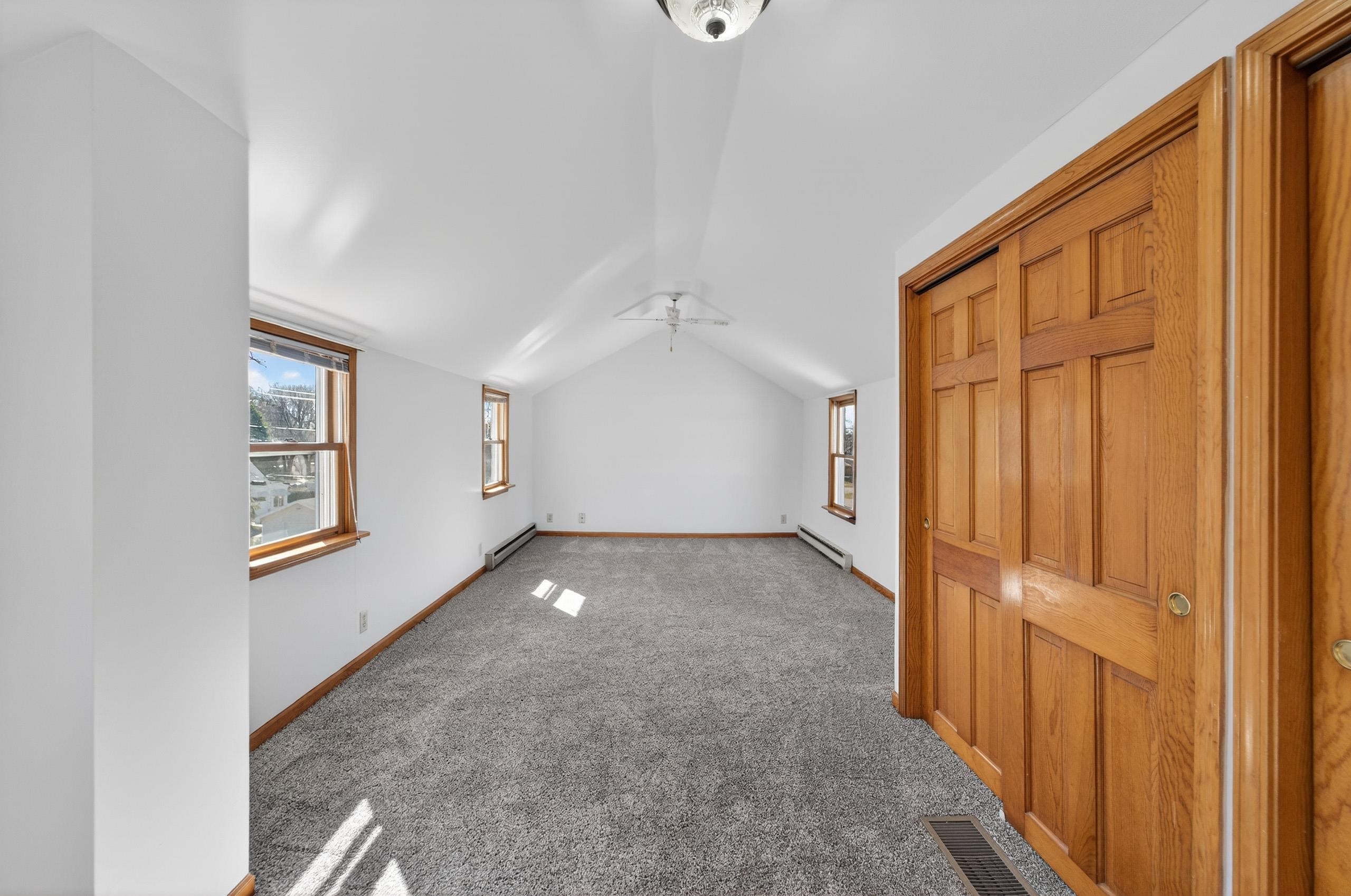 1402 Farragut Street