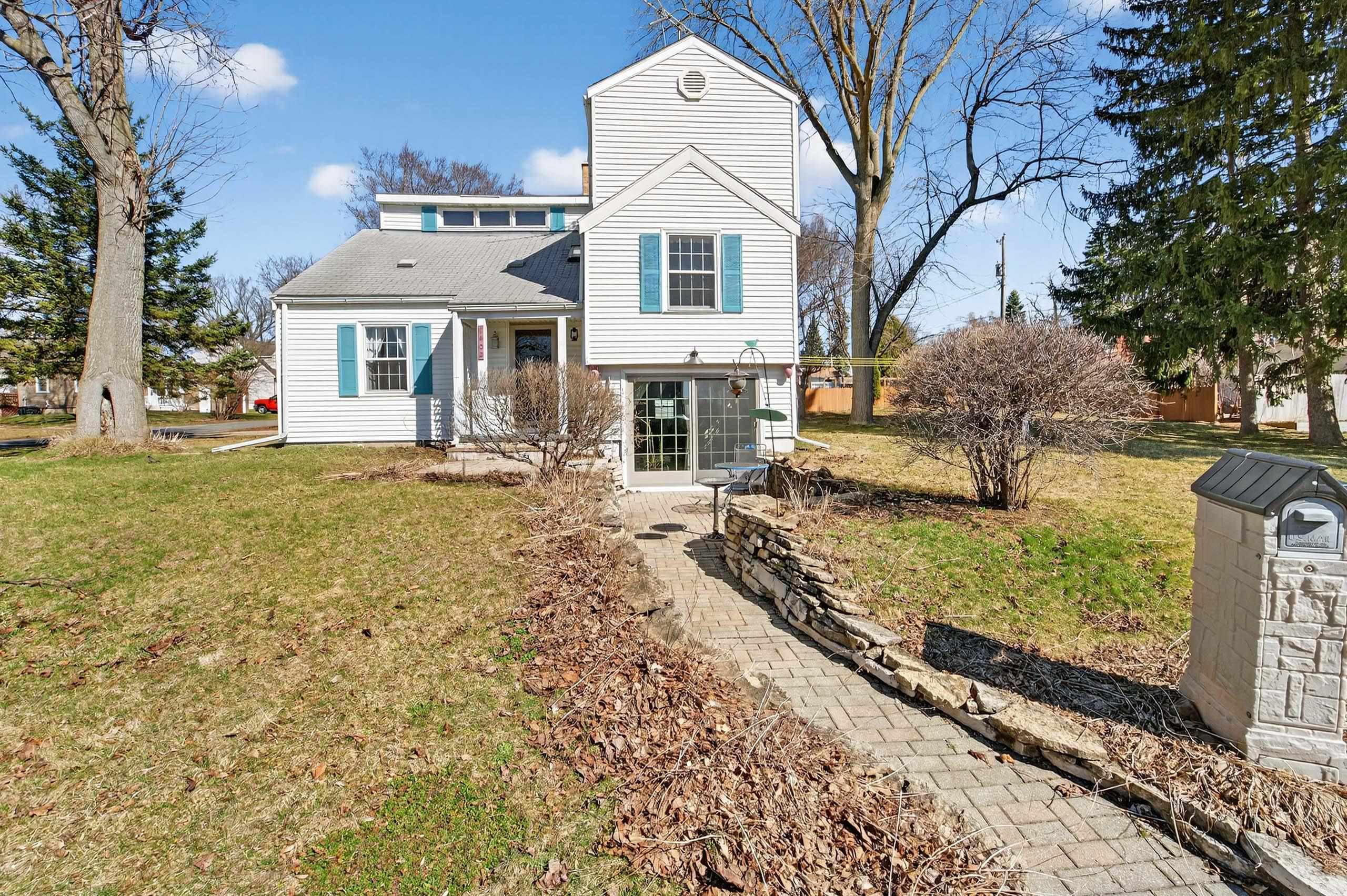 1402 Farragut Street