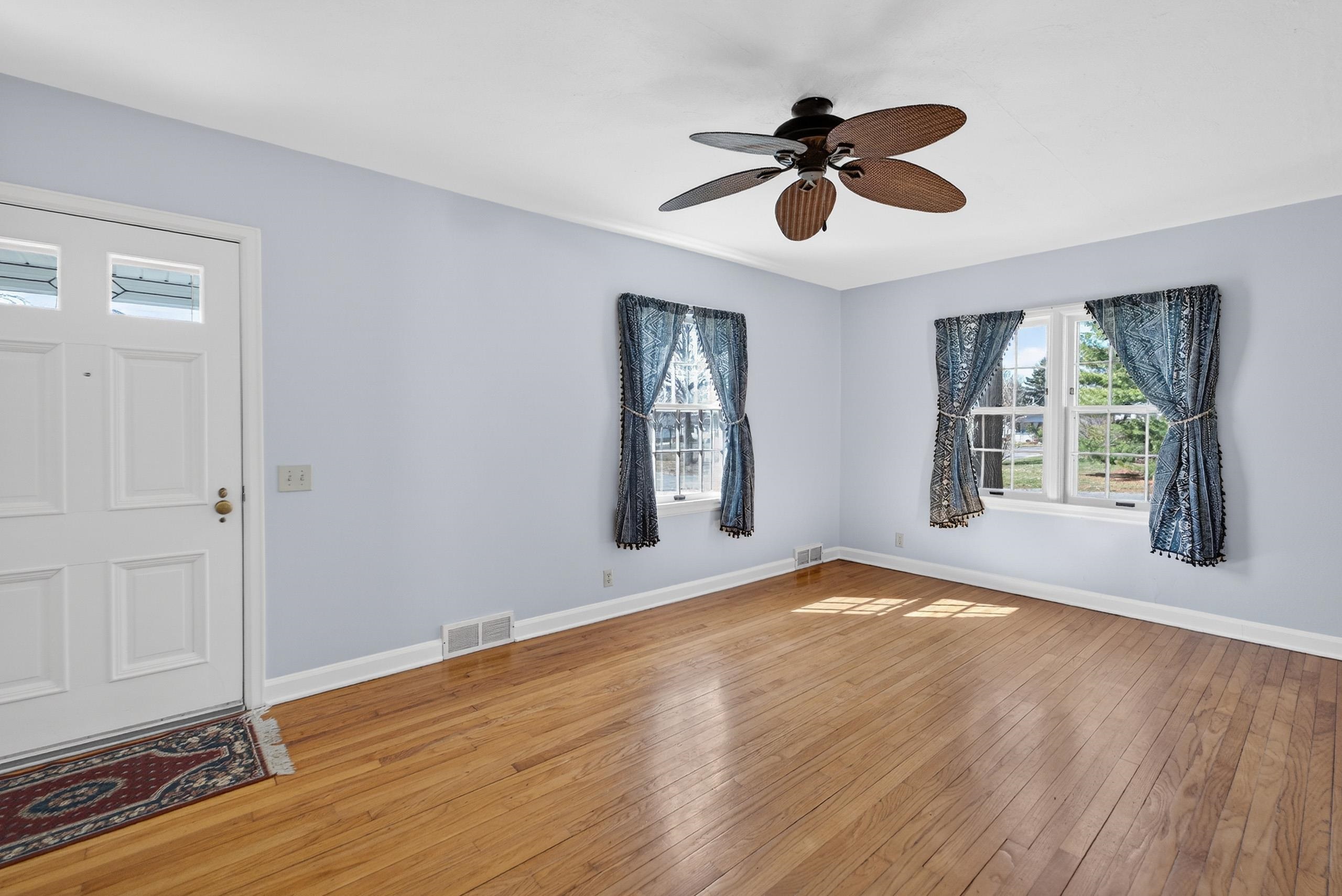 1402 Farragut Street