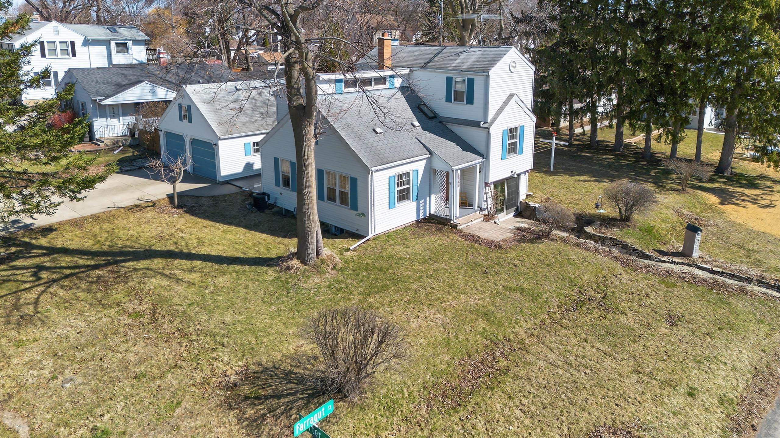 1402 Farragut Street