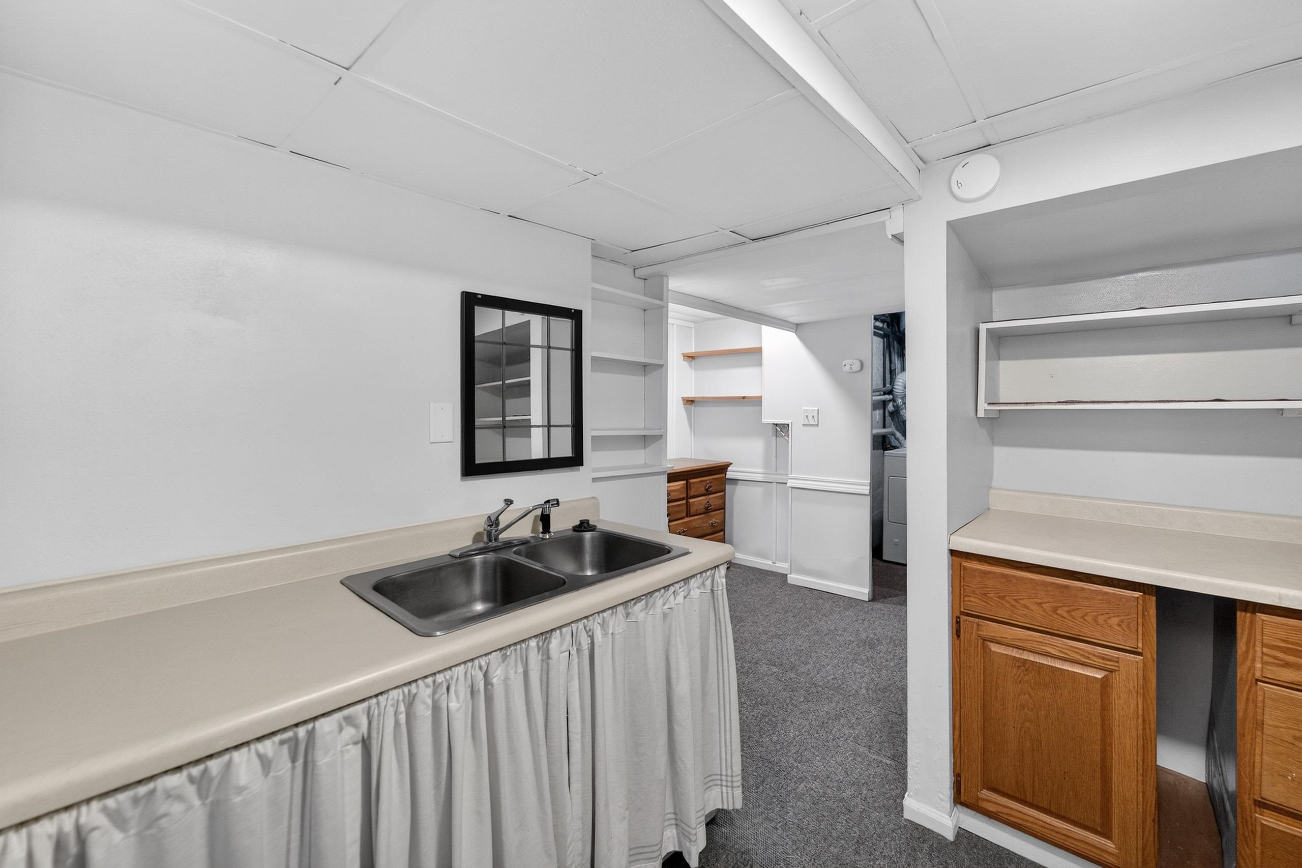 1402 Farragut Street