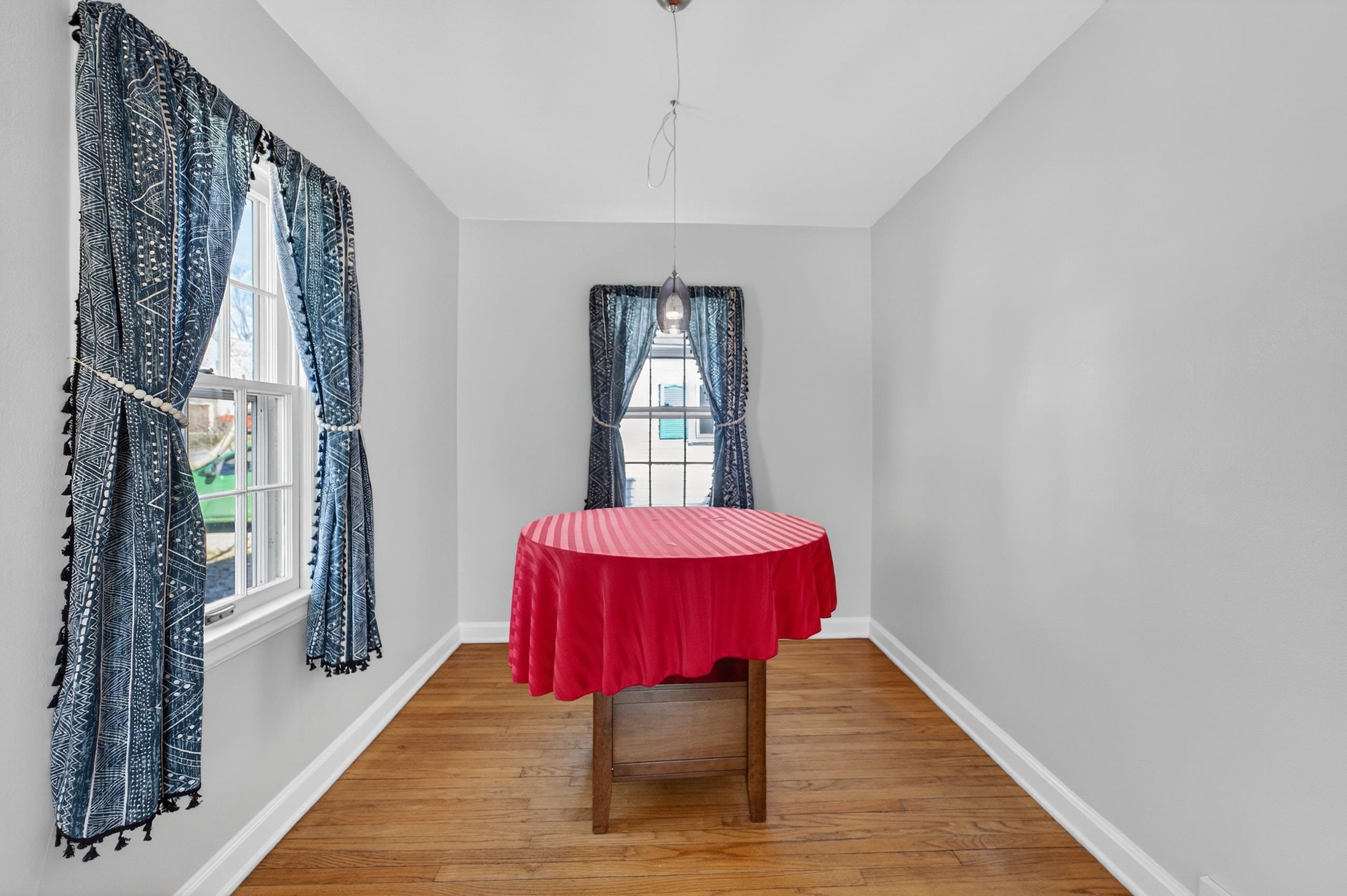 1402 Farragut Street