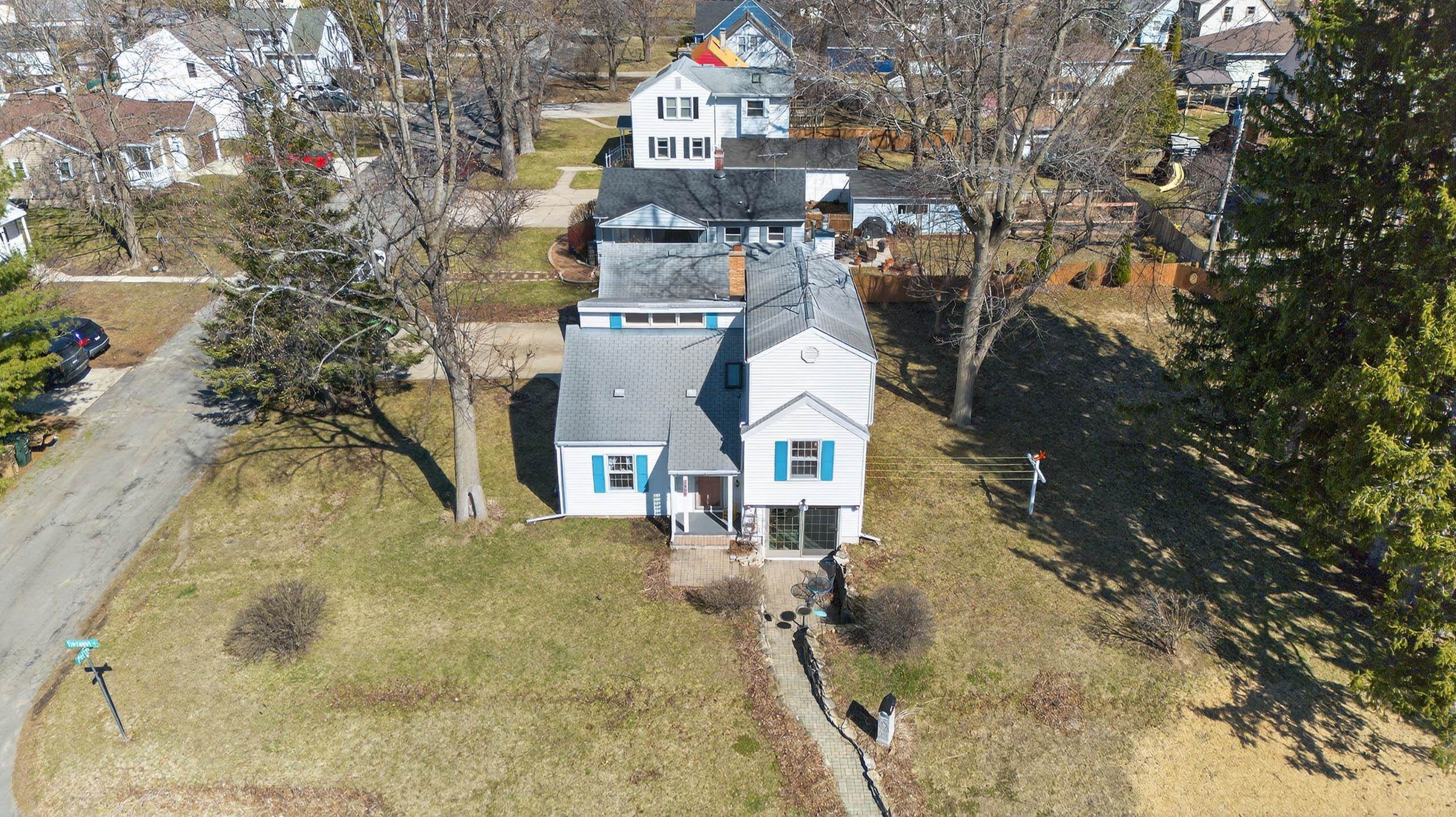 1402 Farragut Street