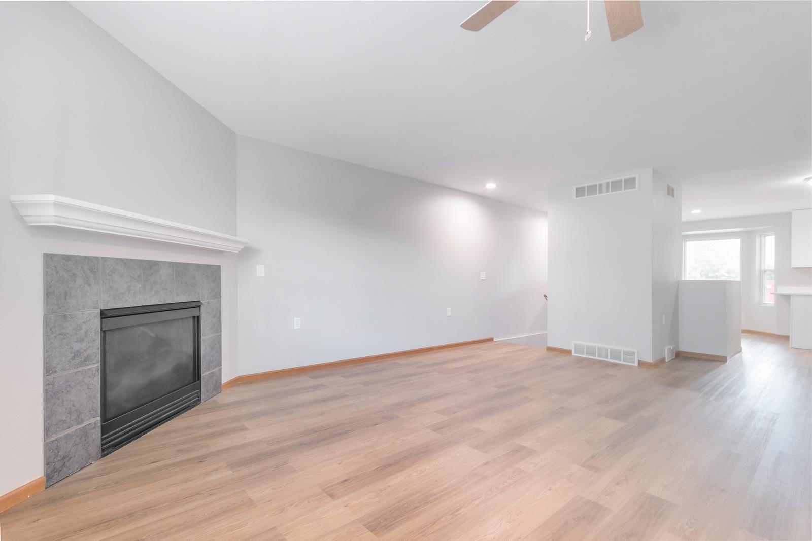 2414 Commercial Avenue