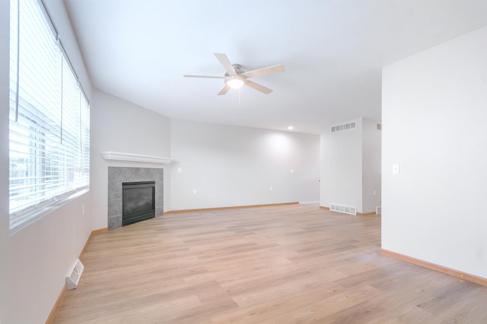 2414 Commercial Avenue