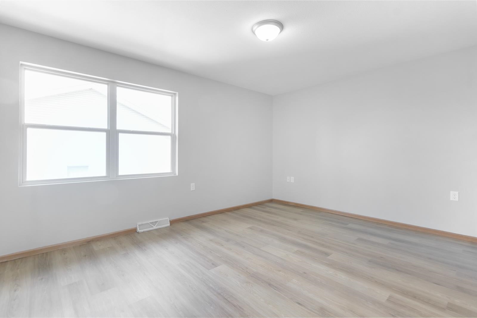 2414 Commercial Avenue