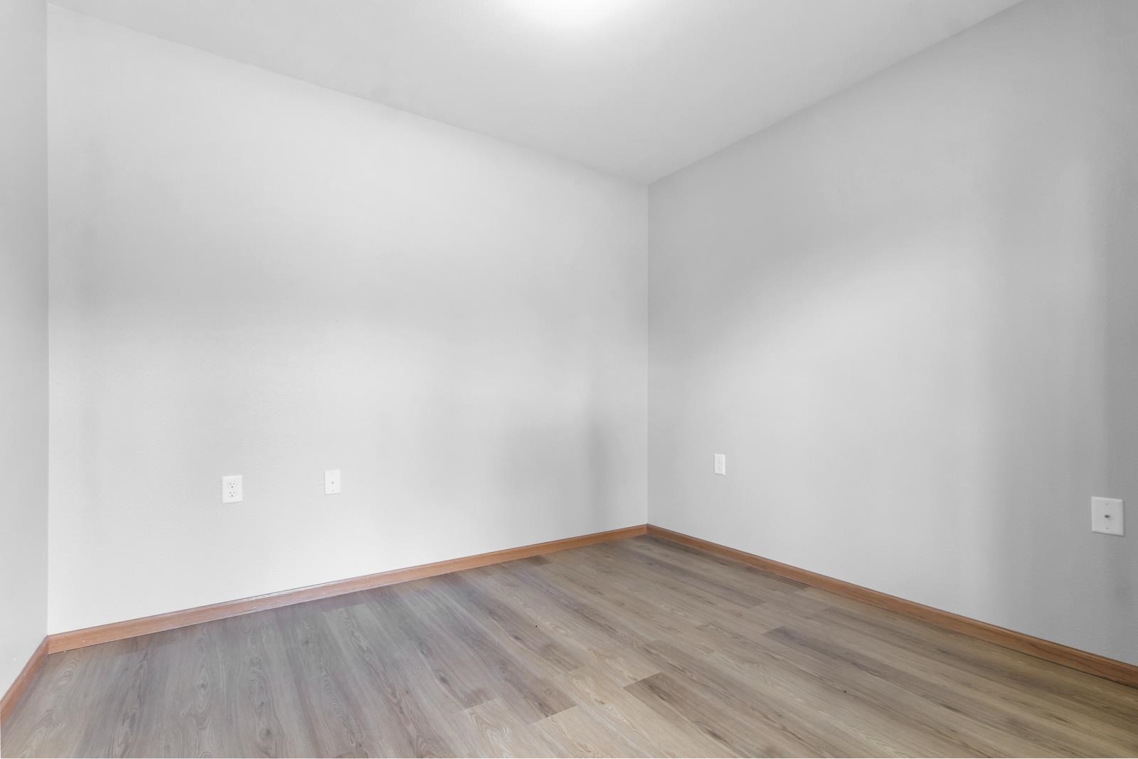 2414 Commercial Avenue