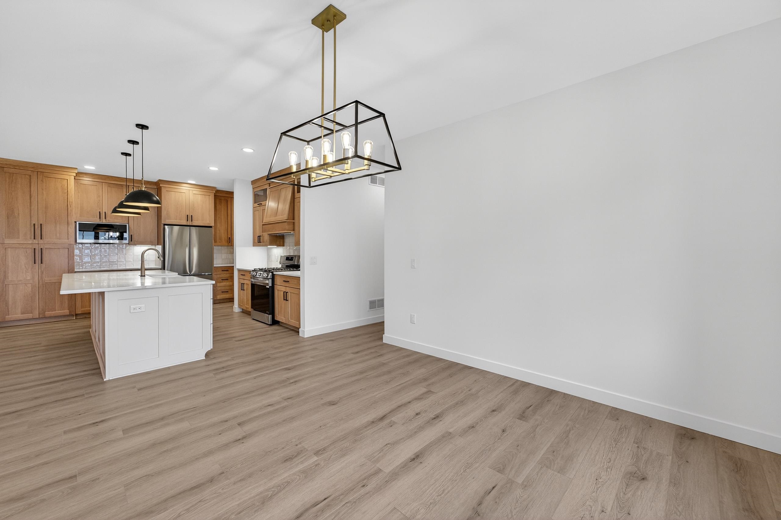 6249 Ronald Reagan Drive