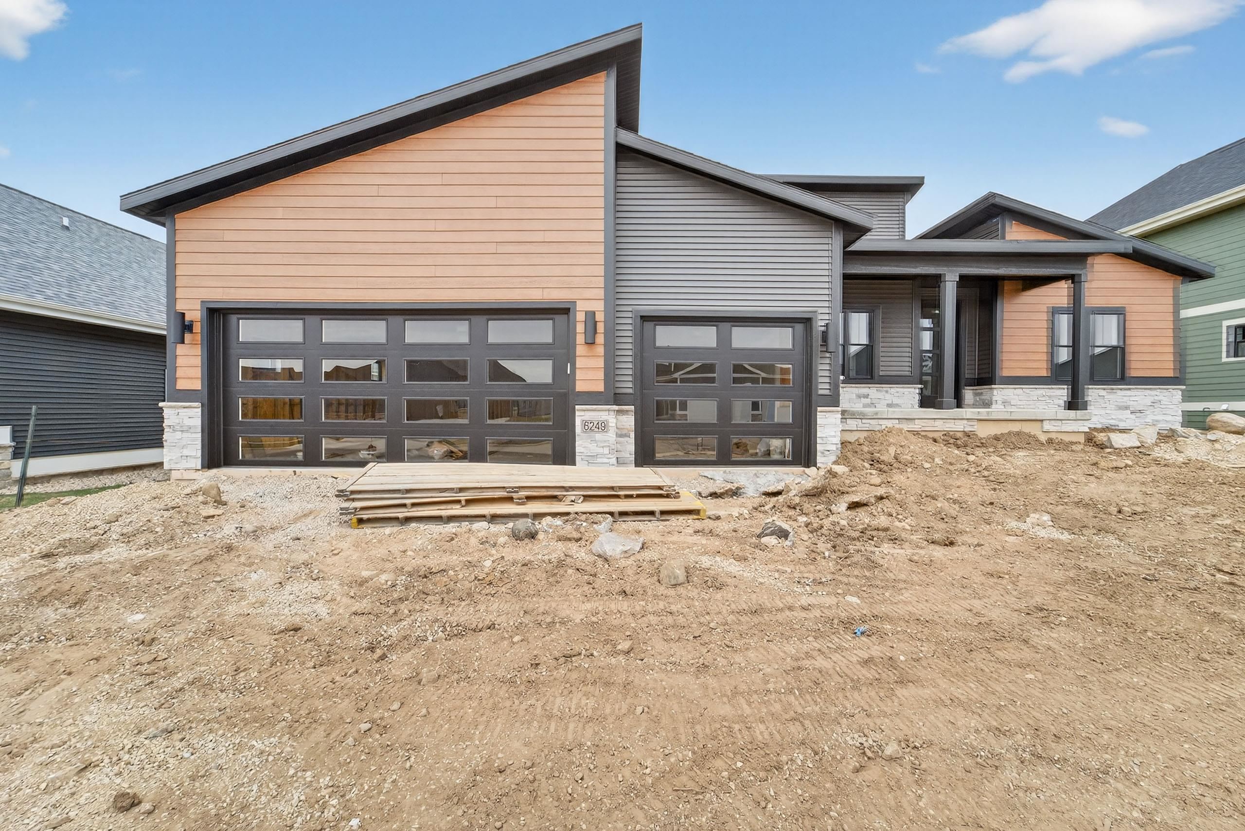 6249 Ronald Reagan Drive