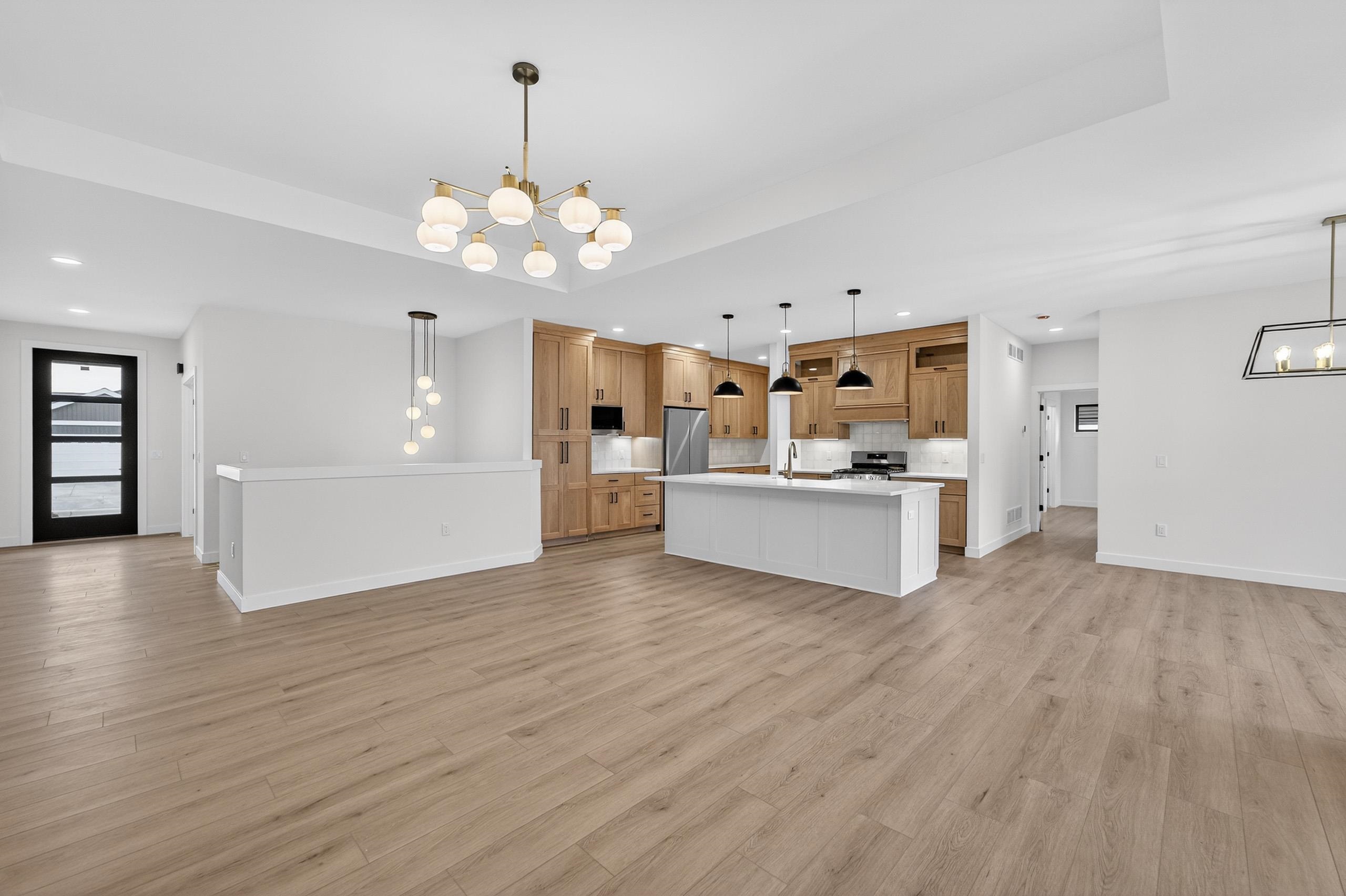 6249 Ronald Reagan Drive