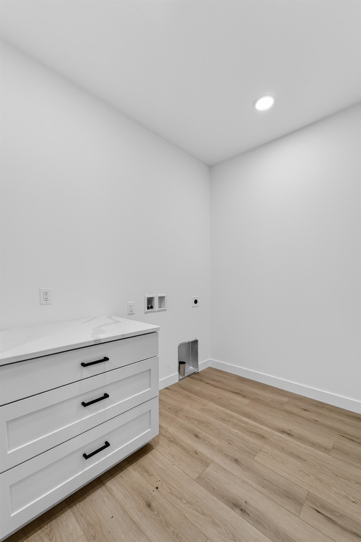 6249 Ronald Reagan Drive